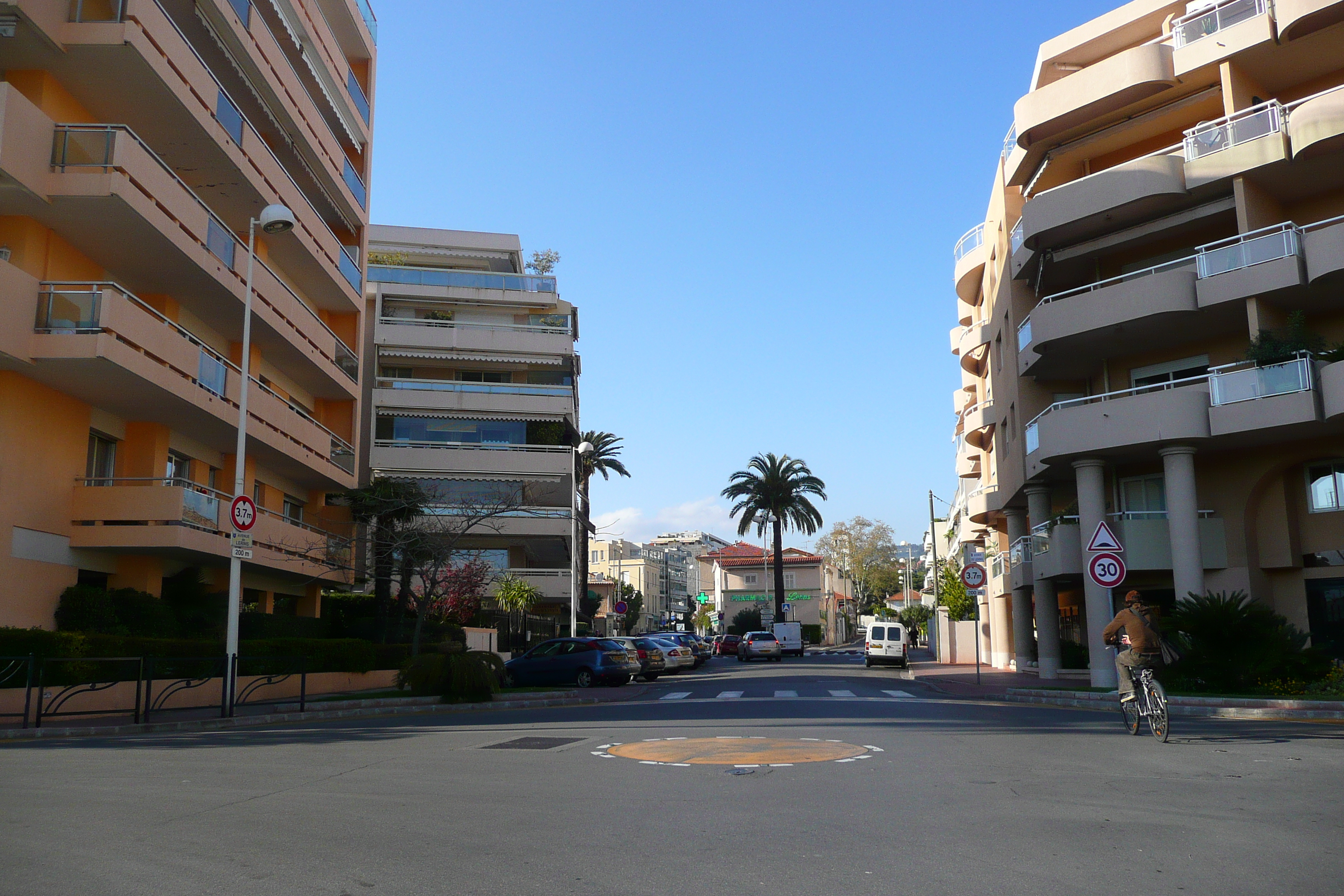 Picture France Cannes Avenue de Lerins 2008-03 20 - Tours Avenue de Lerins