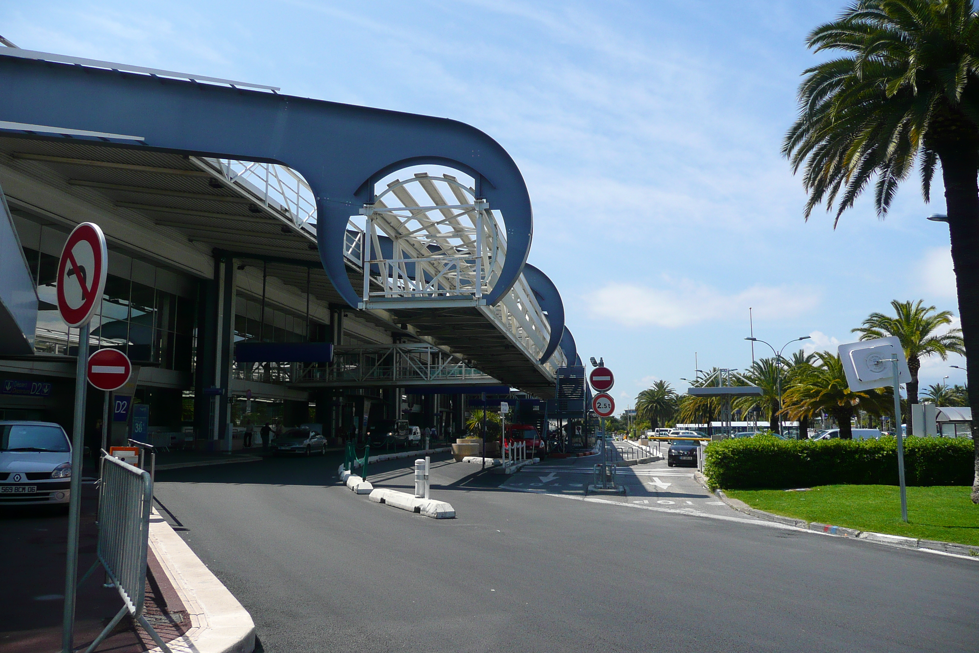 Picture France Nice Airport 2008-04 2 - Discovery Nice Airport