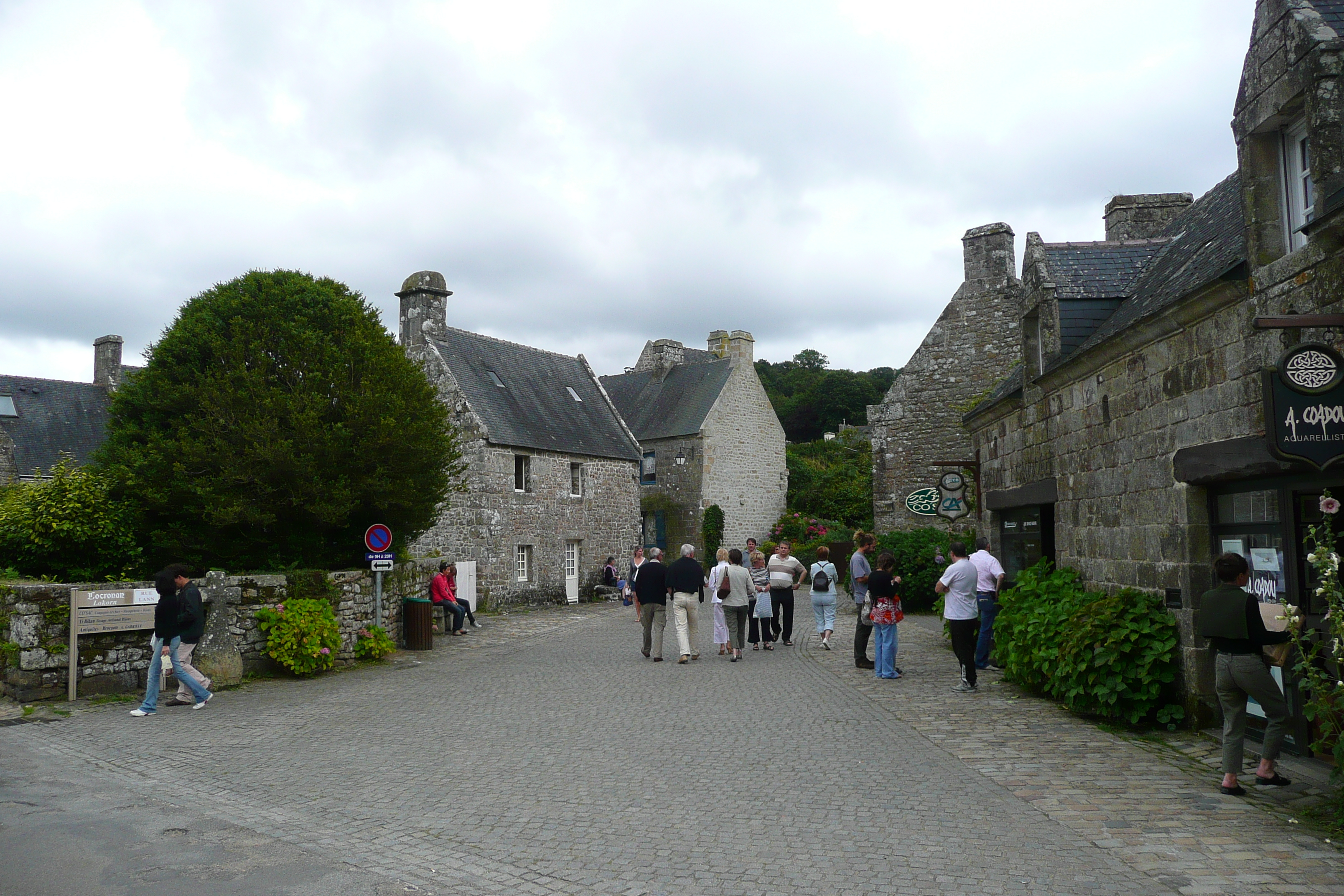 Picture France Locronan 2008-07 17 - Center Locronan