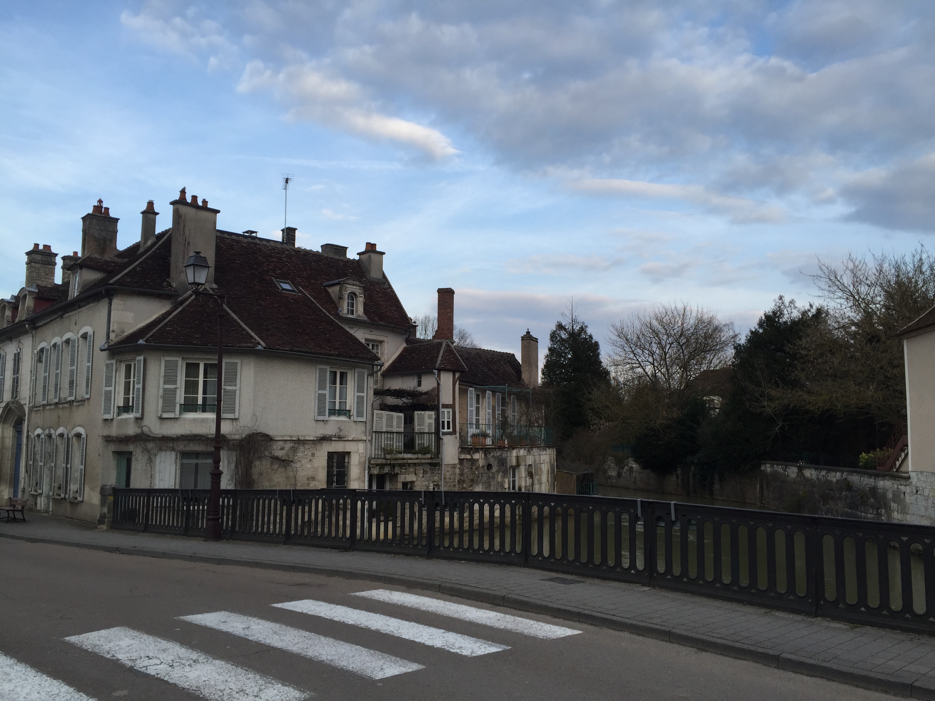 Picture France Tonnerre 2016-02 9 - Tours Tonnerre