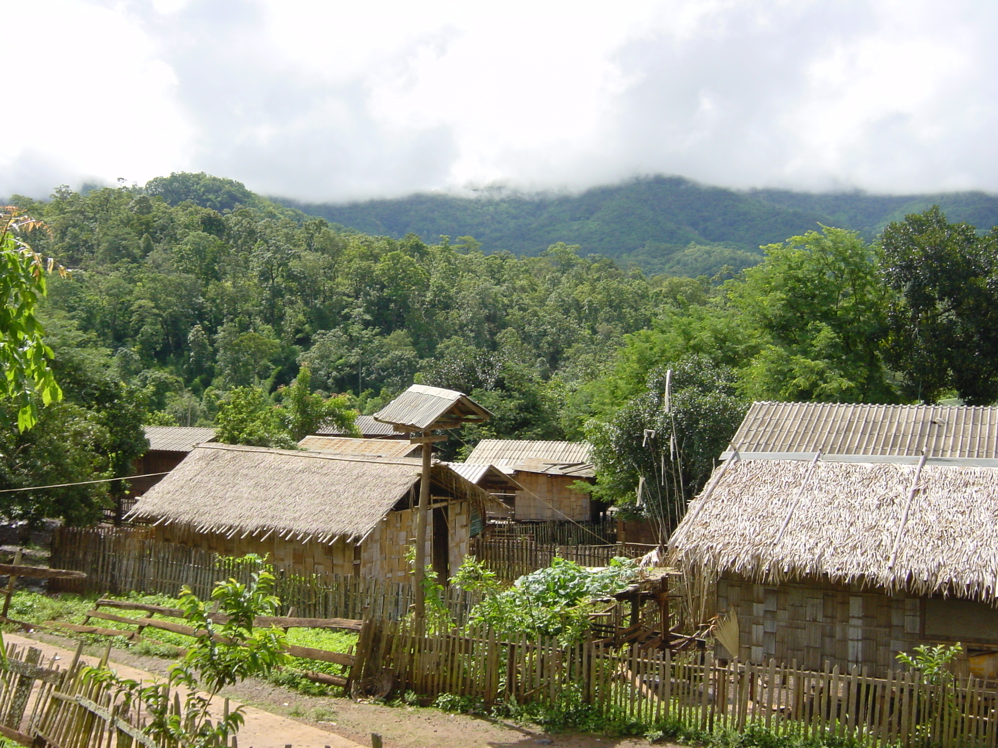 Picture Thailand Mae Hong Son 2003-07 67 - History Mae Hong Son