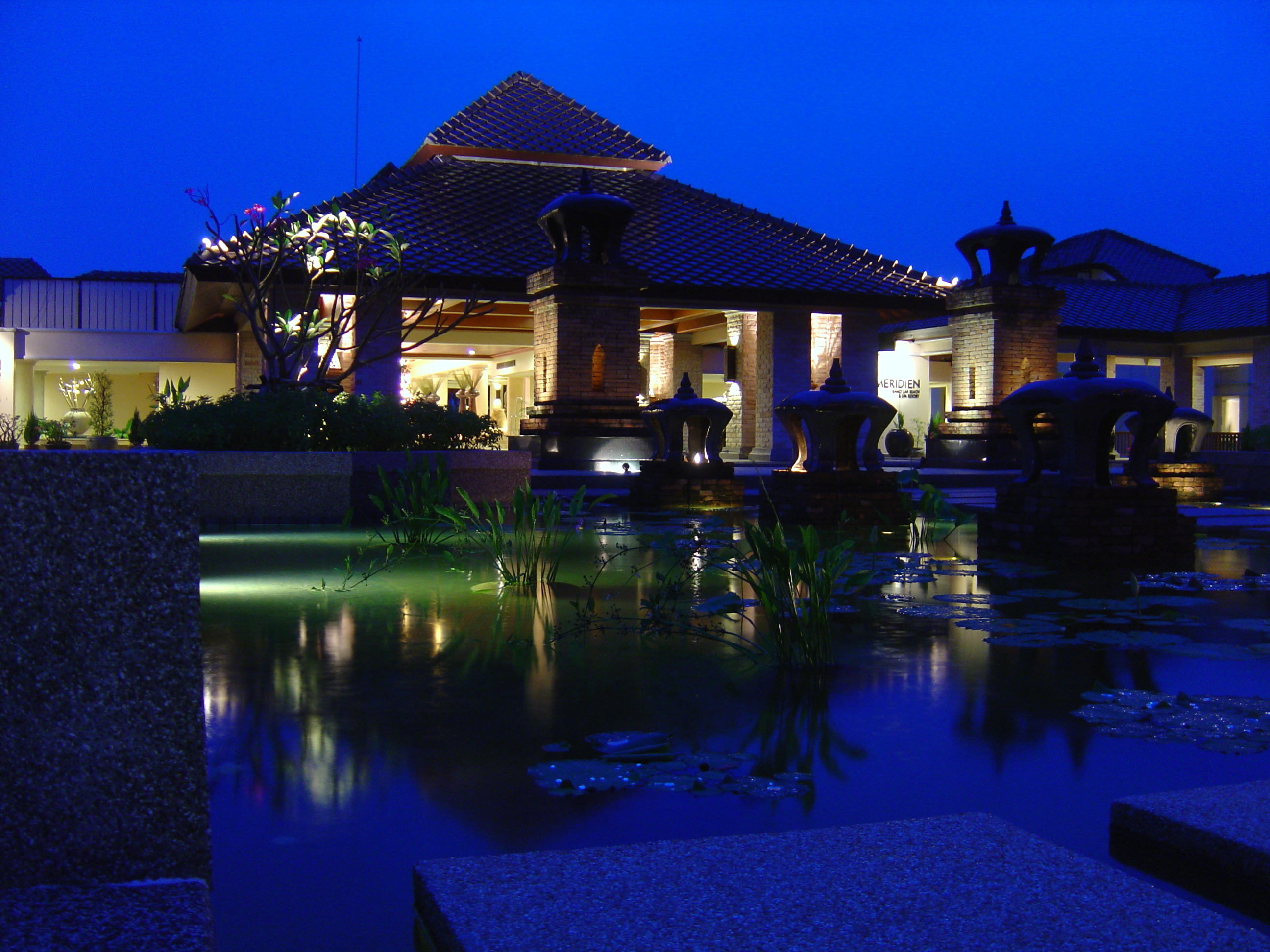 Picture Thailand Khao Lak Meridien Khao Lak Hotel By Night 2005-12 5 - Discovery By Night