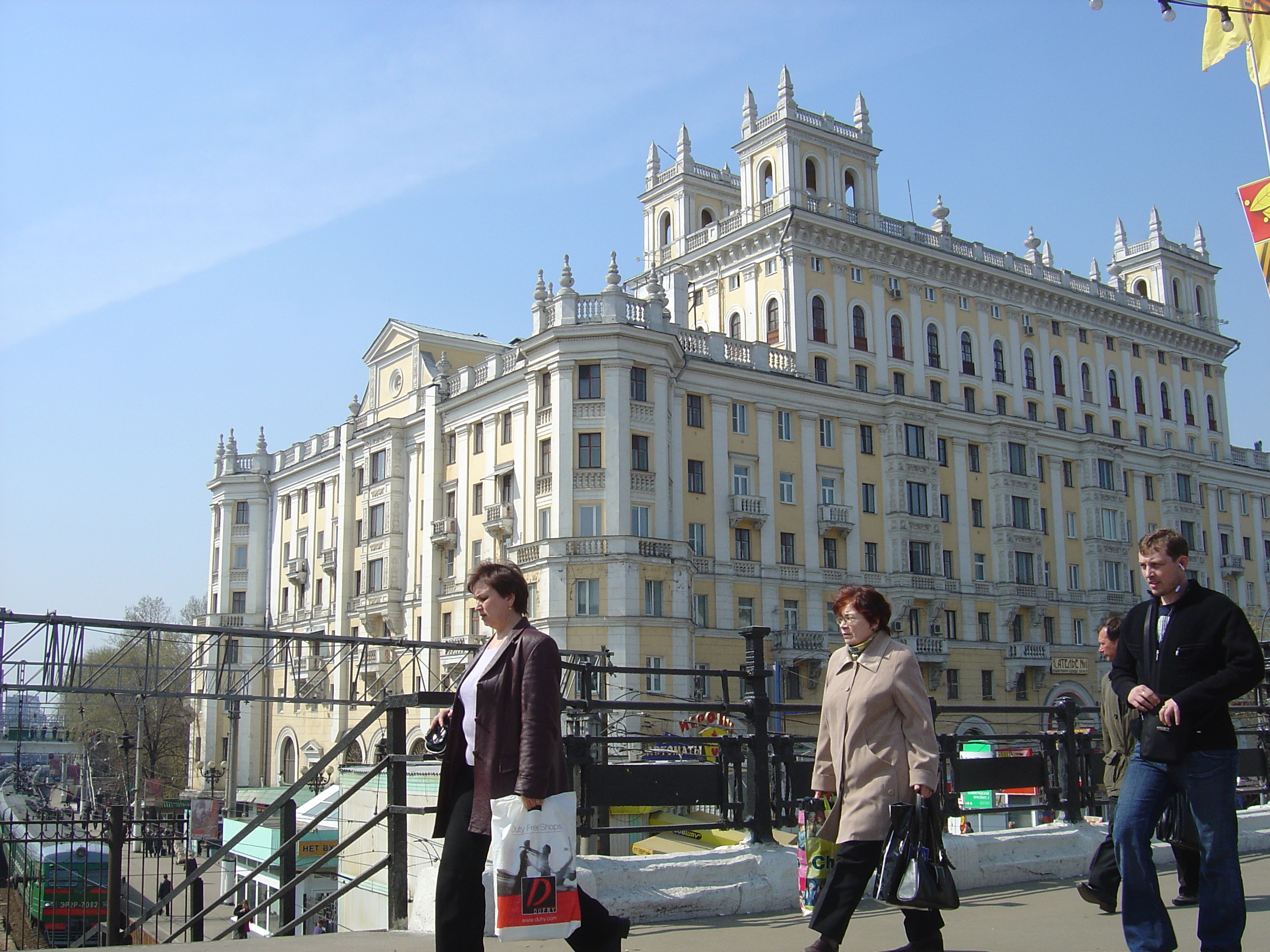 Picture Russia Moscow Tverskaja Street 2005-04 27 - Journey Tverskaja Street