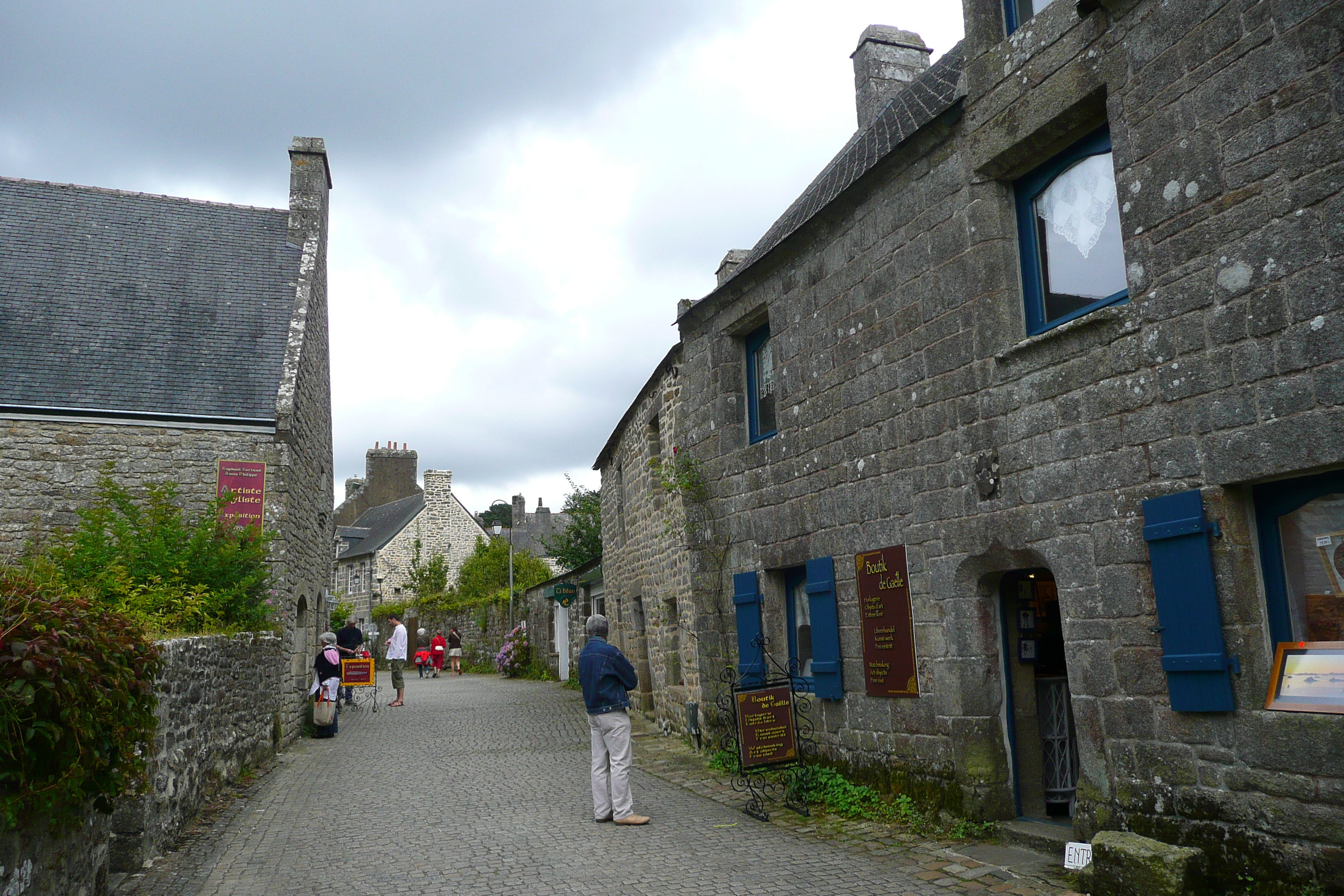 Picture France Locronan 2008-07 12 - History Locronan