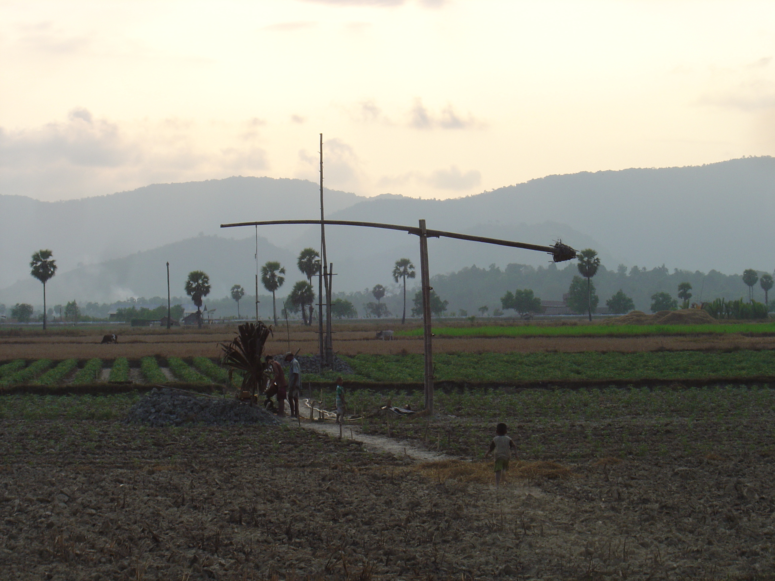 Picture Myanmar Road from Dawei to Maungmagan beach 2005-01 40 - History Road from Dawei to Maungmagan beach