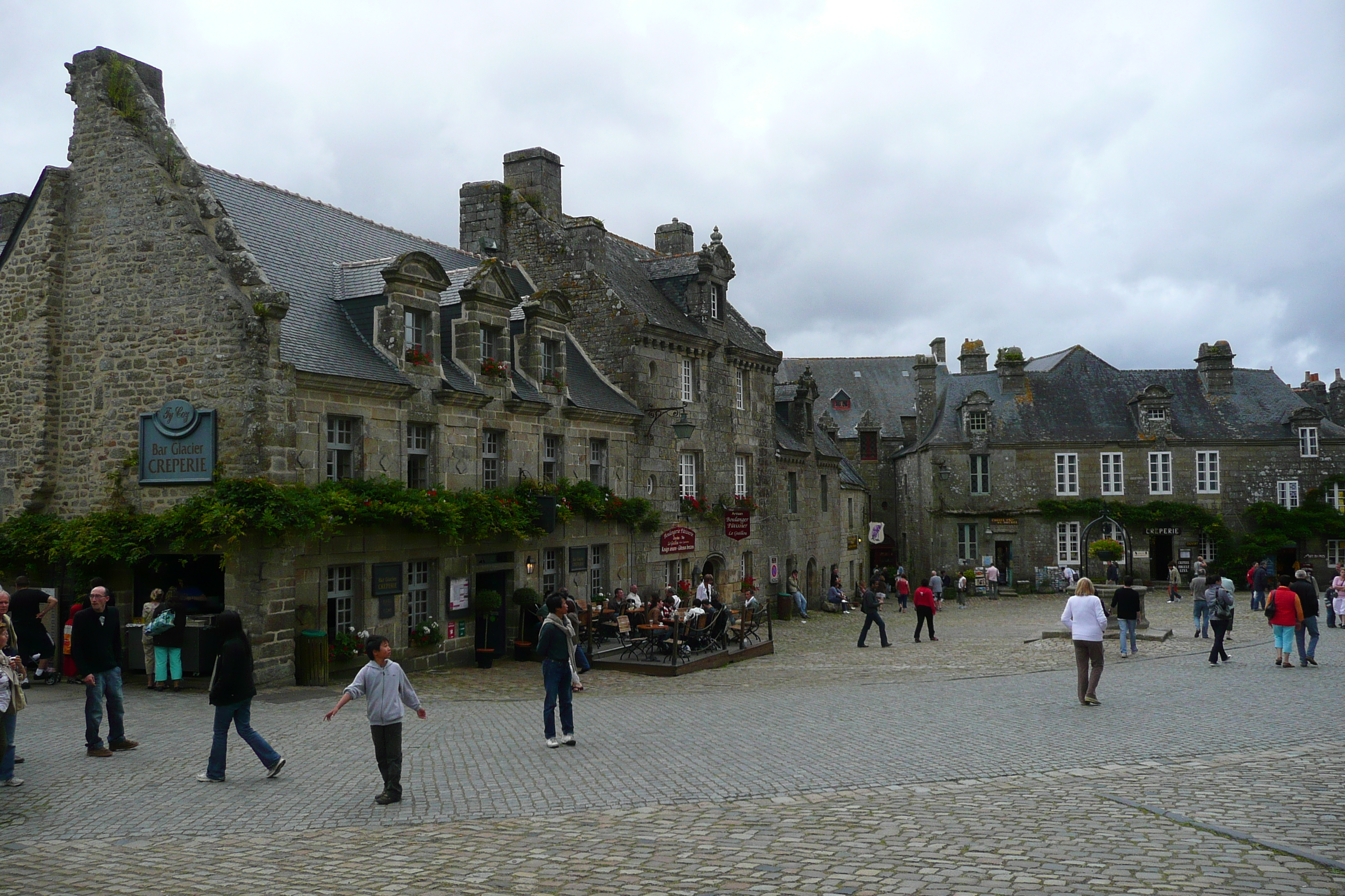 Picture France Locronan 2008-07 50 - Tours Locronan