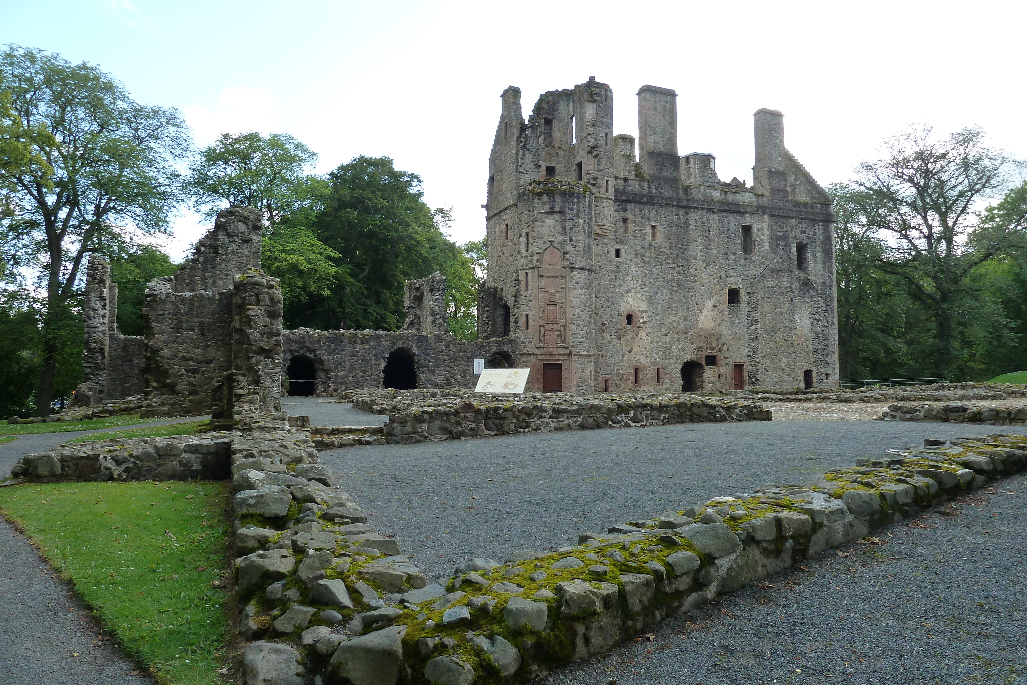 Picture United Kingdom Scotland Huntly 2011-07 12 - History Huntly