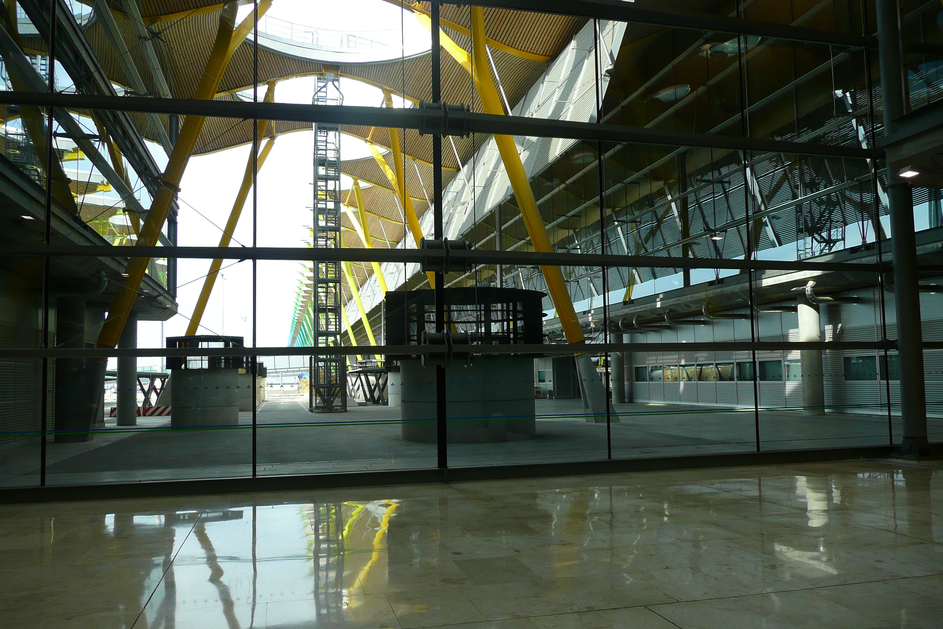 Picture Spain Madrid Barajas Airport 2007-09 80 - Discovery Barajas Airport