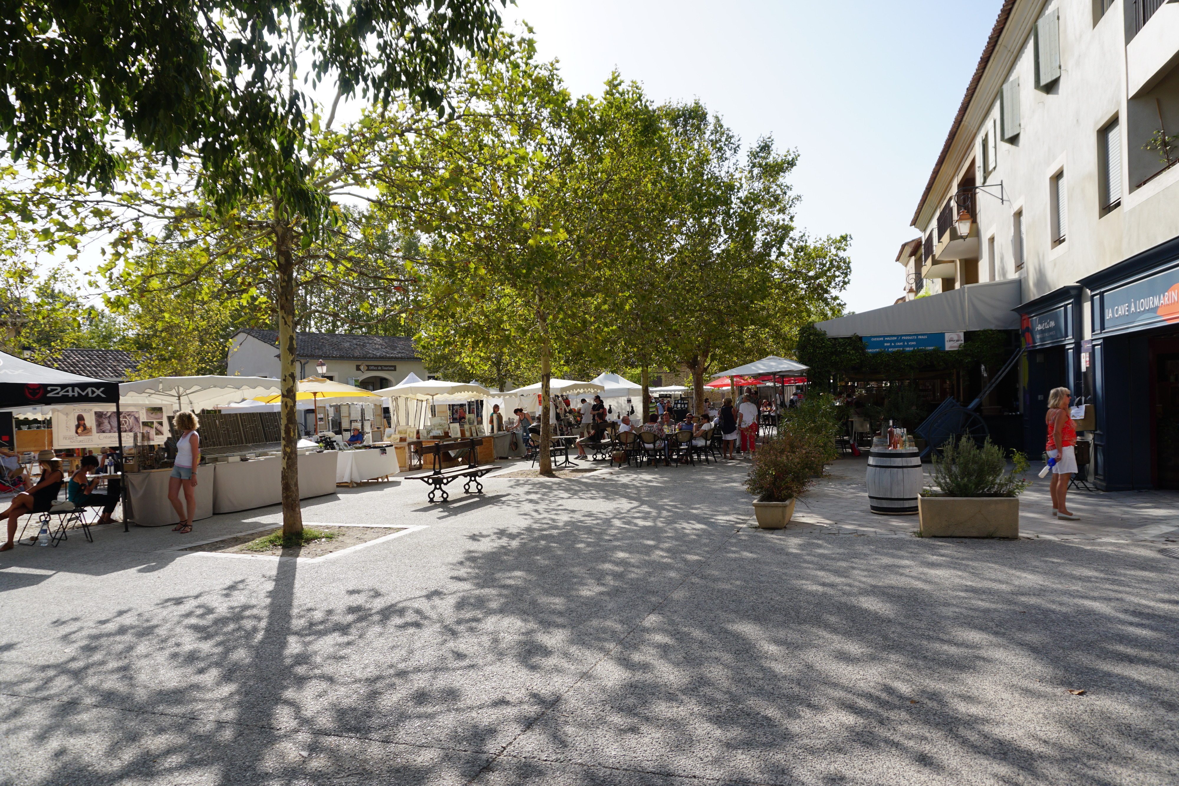 Picture France Lourmarin 2017-08 5 - Tour Lourmarin