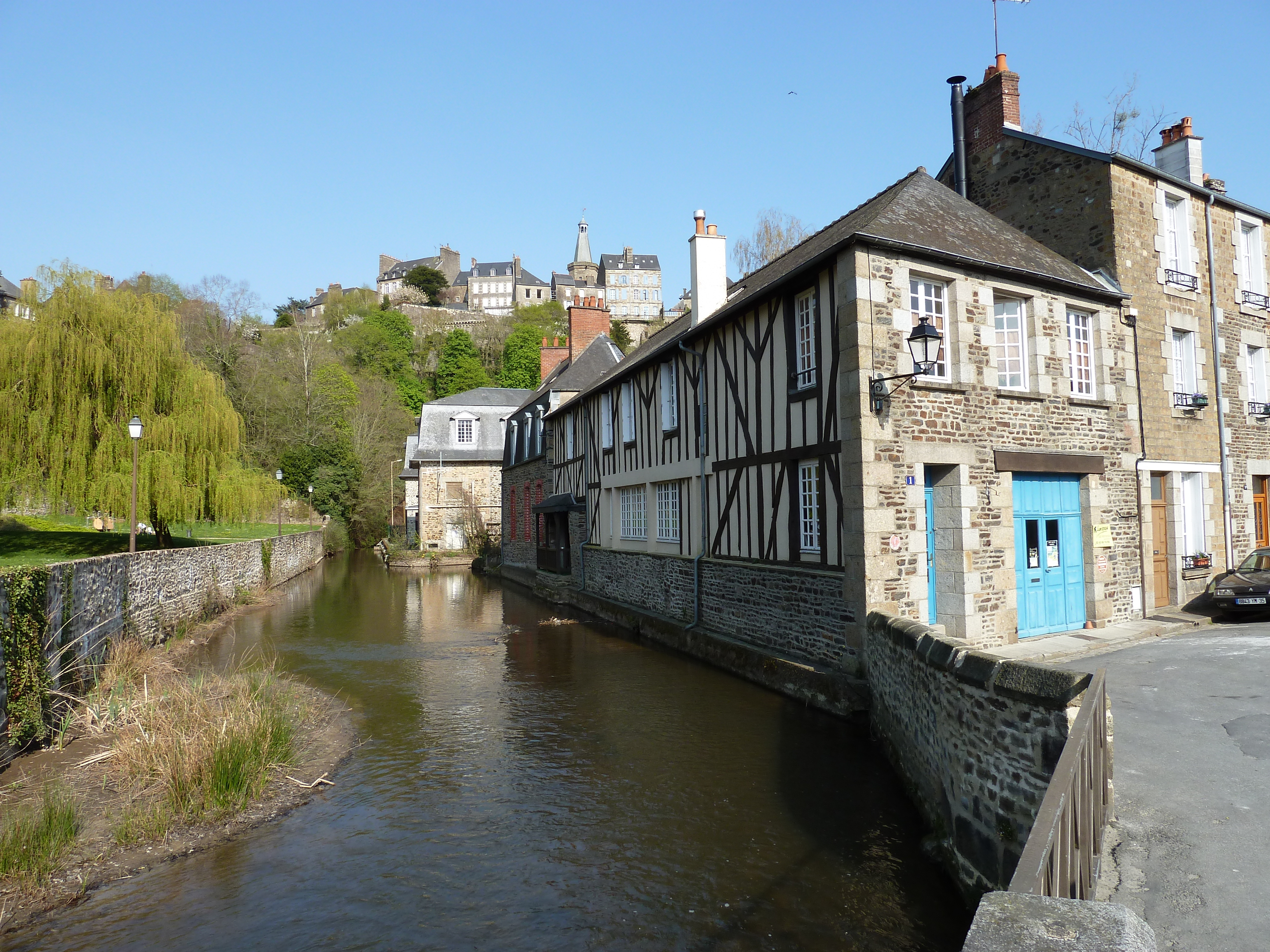 Picture France Fougeres 2010-04 95 - Center Fougeres