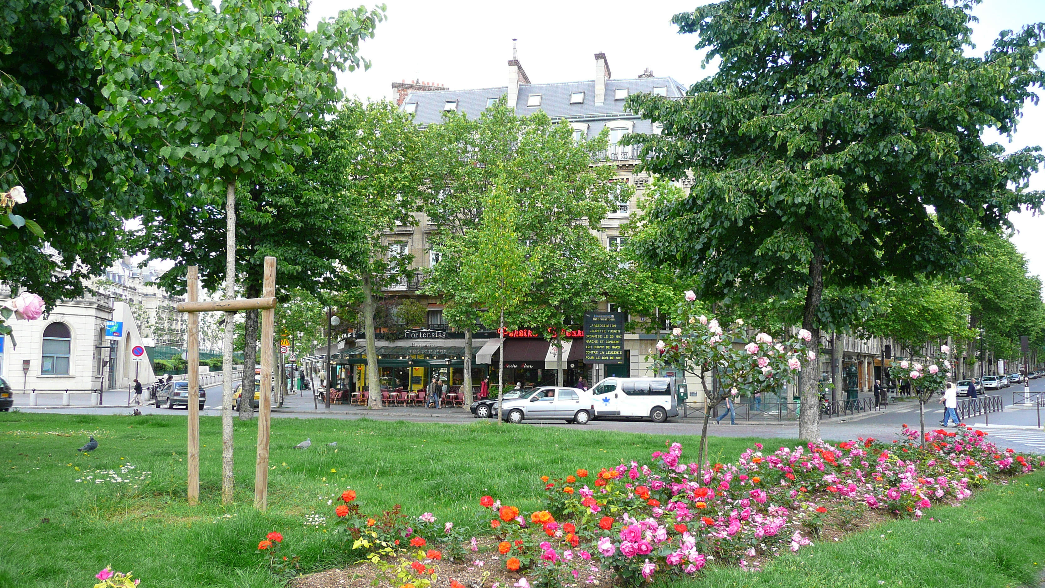 Picture France Paris 17th Arrondissement Place Pereire 2007-05 14 - History Place Pereire