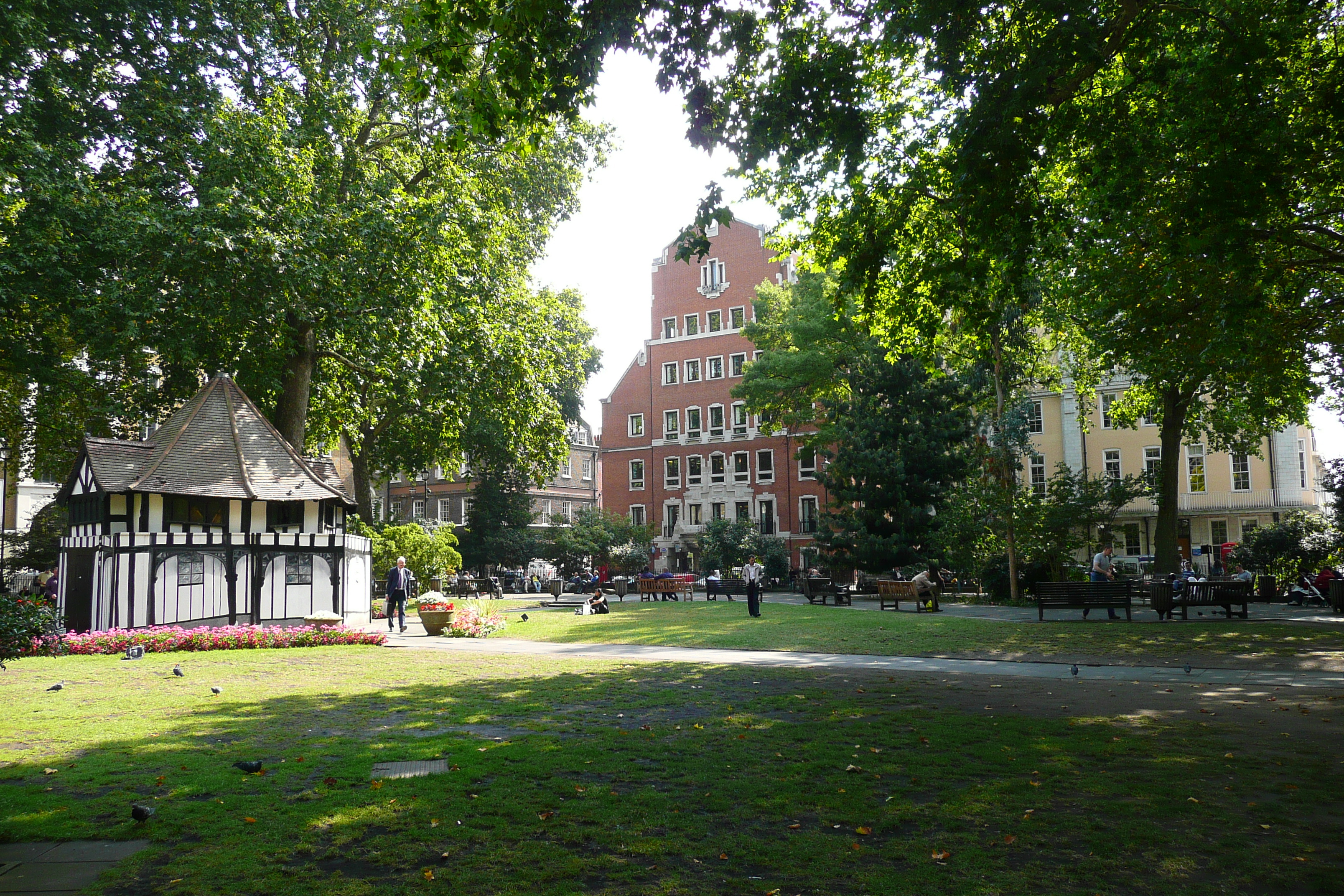 Picture United Kingdom London Soho Square 2007-09 11 - Tours Soho Square