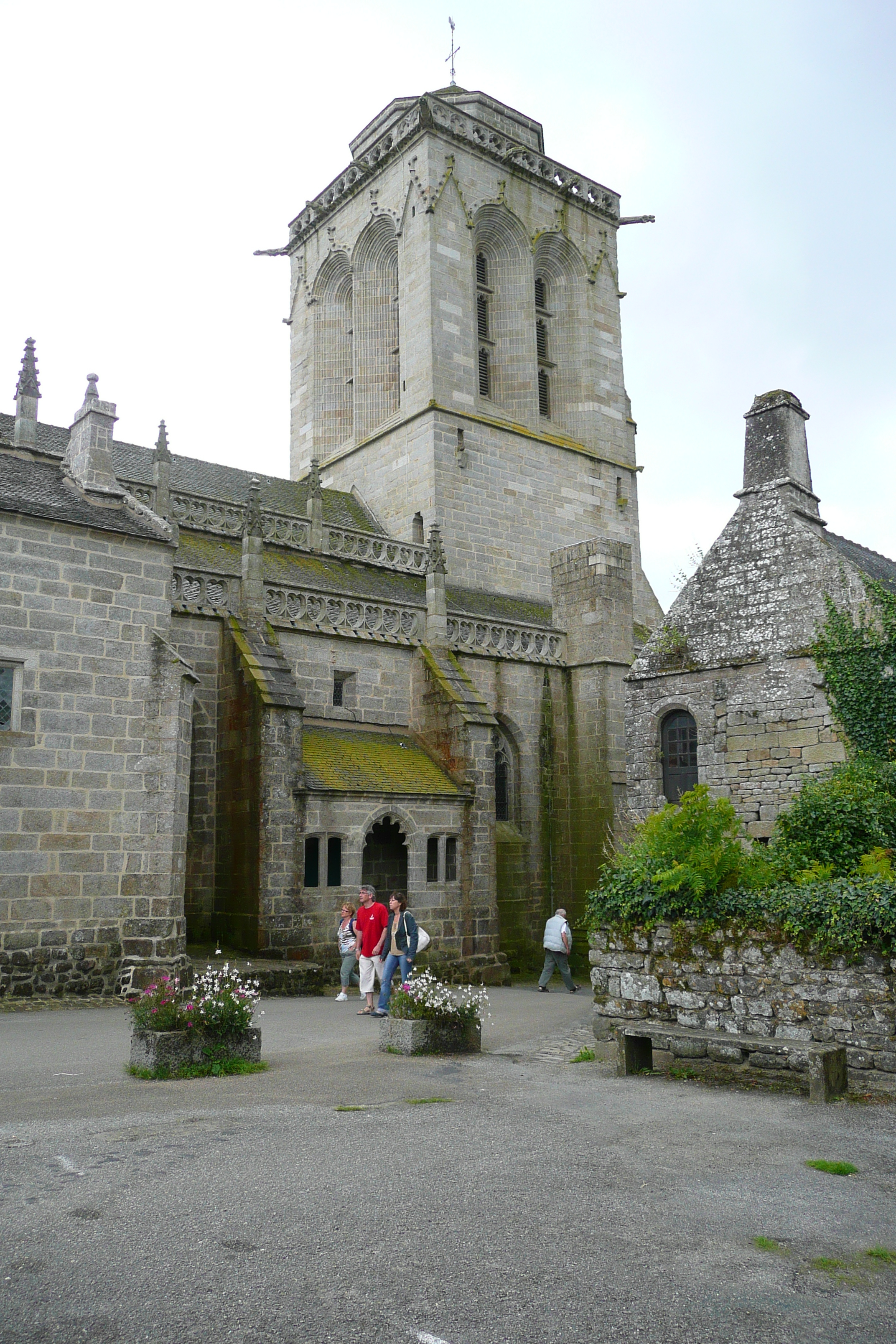 Picture France Locronan 2008-07 40 - Tour Locronan