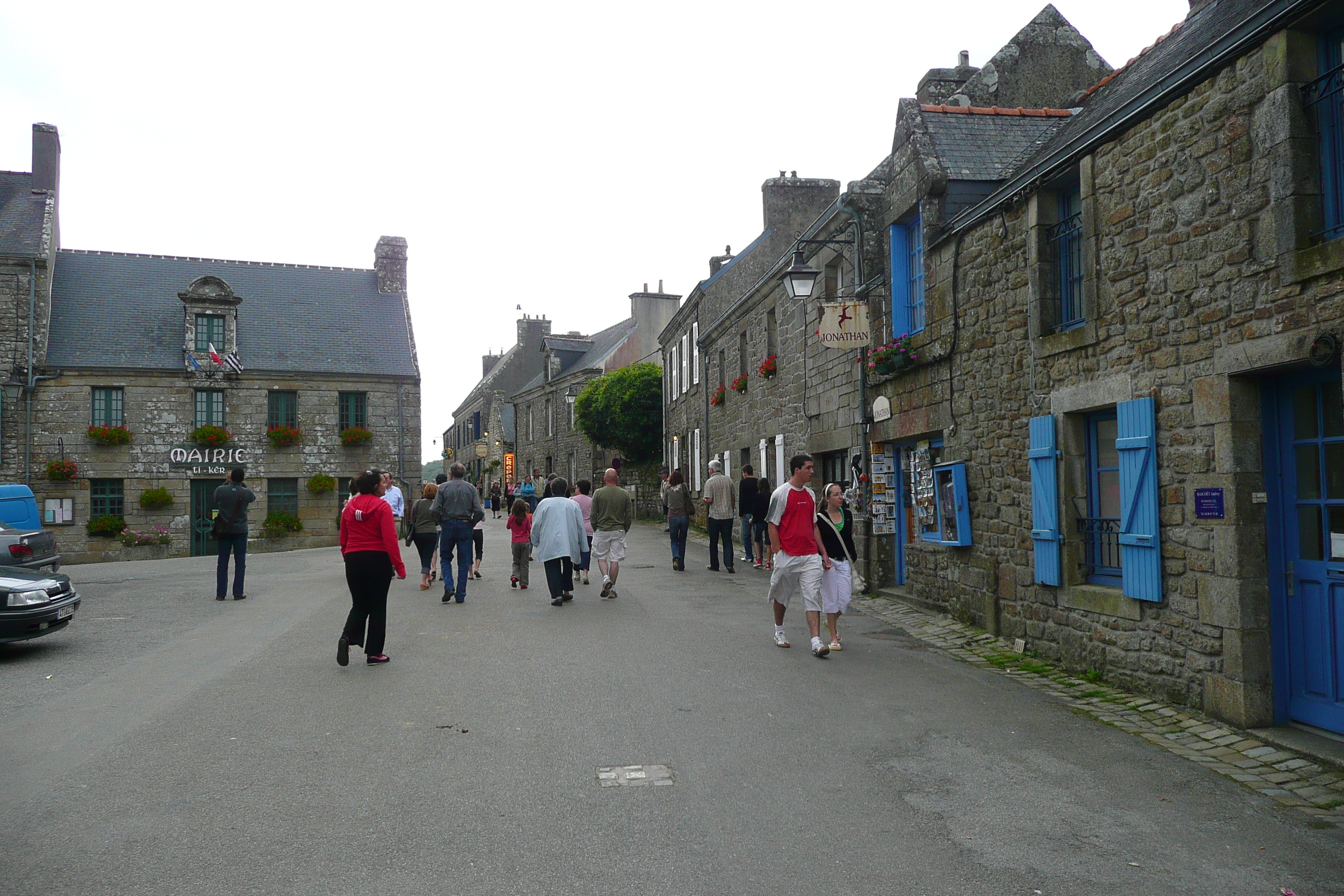 Picture France Locronan 2008-07 33 - History Locronan