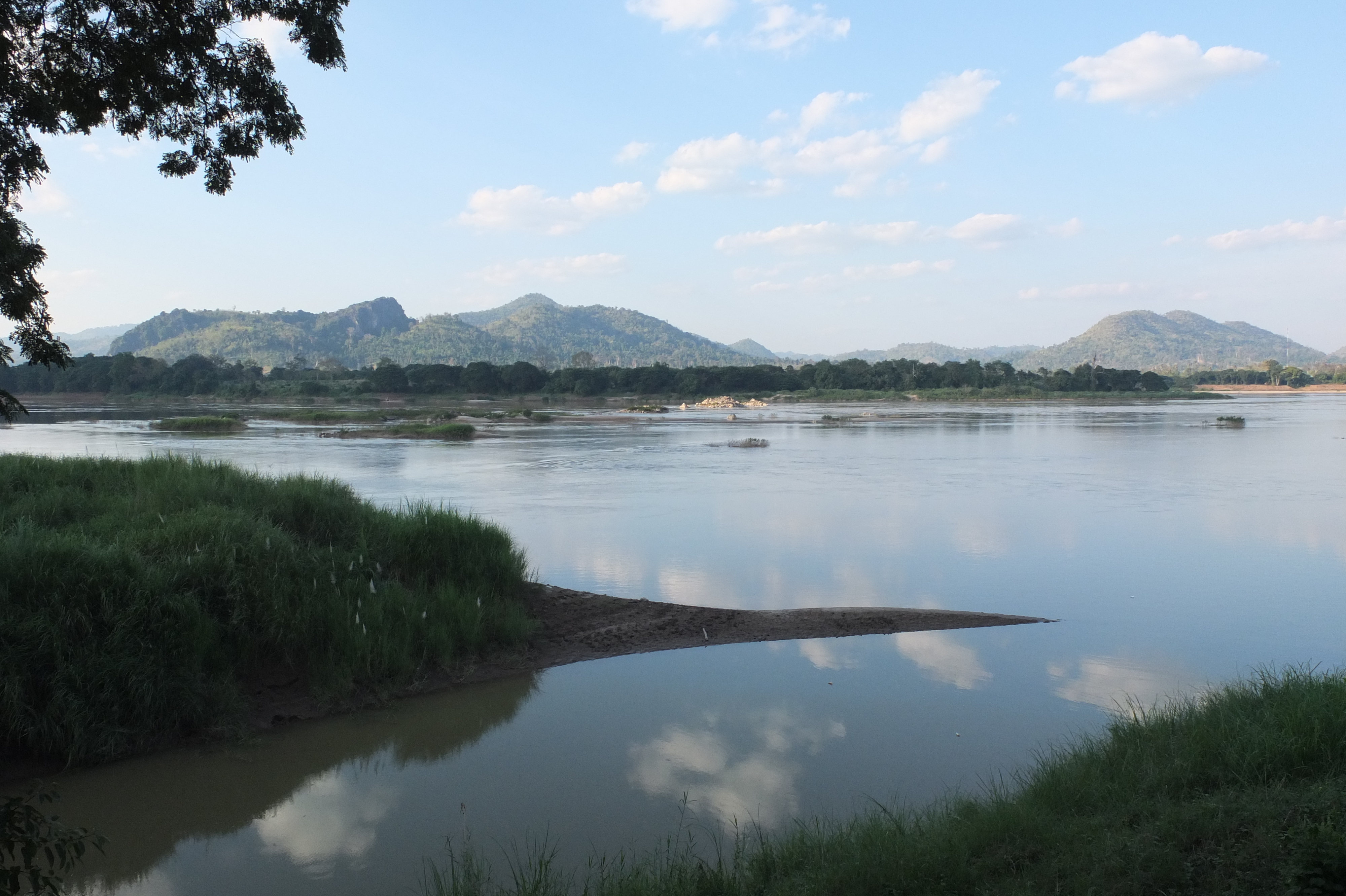 Picture Thailand Mekong river 2012-12 196 - Center Mekong river