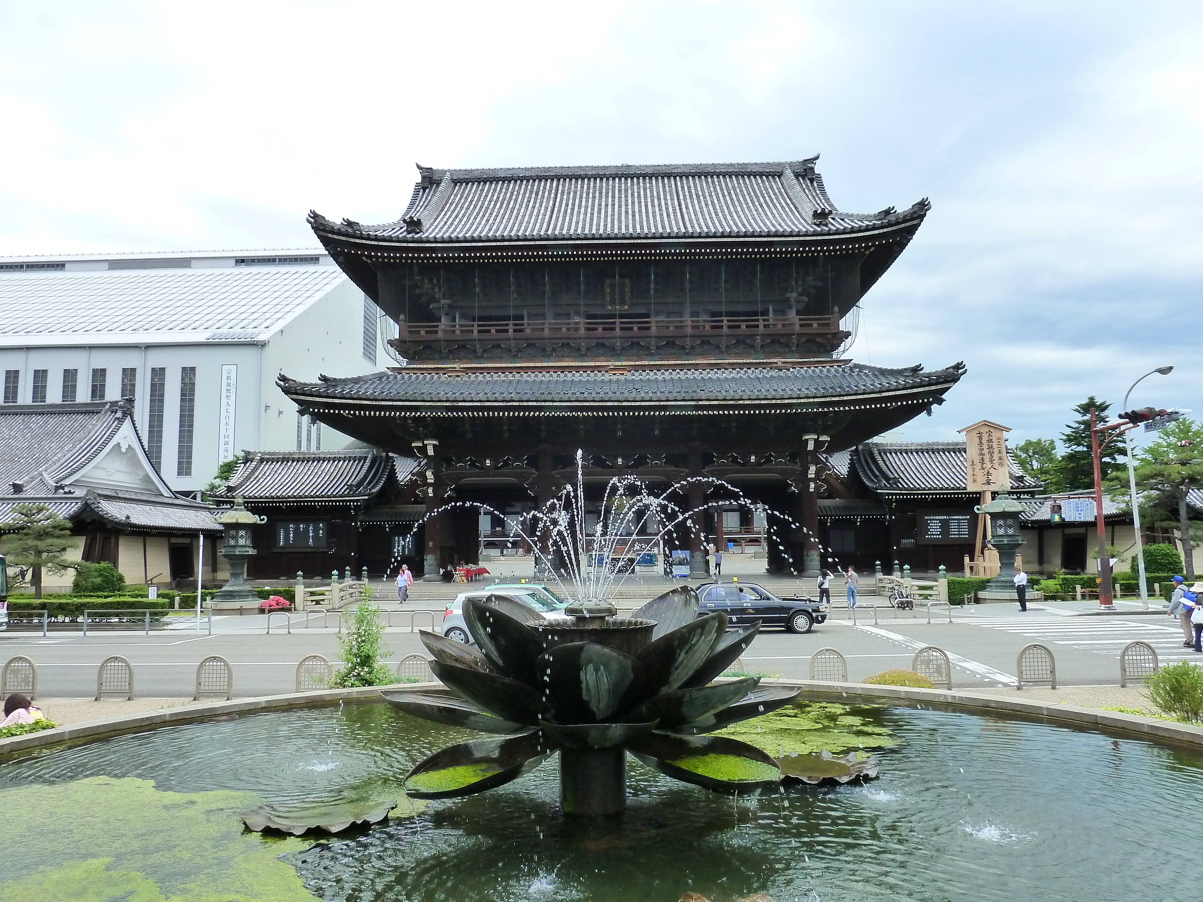 Picture Japan Kyoto Higashi Honganji Temple 2010-06 2 - Center Higashi Honganji Temple