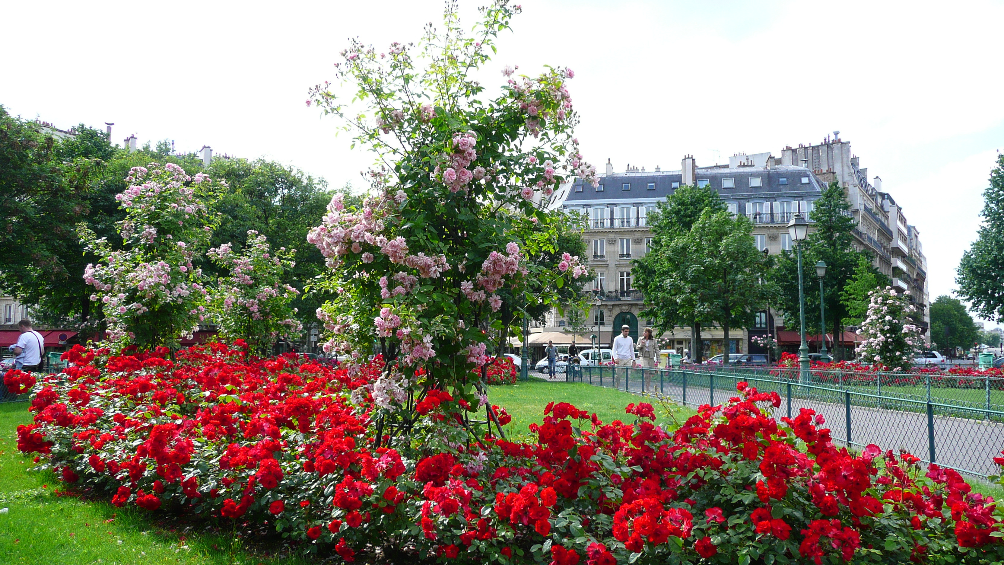 Picture France Paris 17th Arrondissement Place Pereire 2007-05 35 - Journey Place Pereire