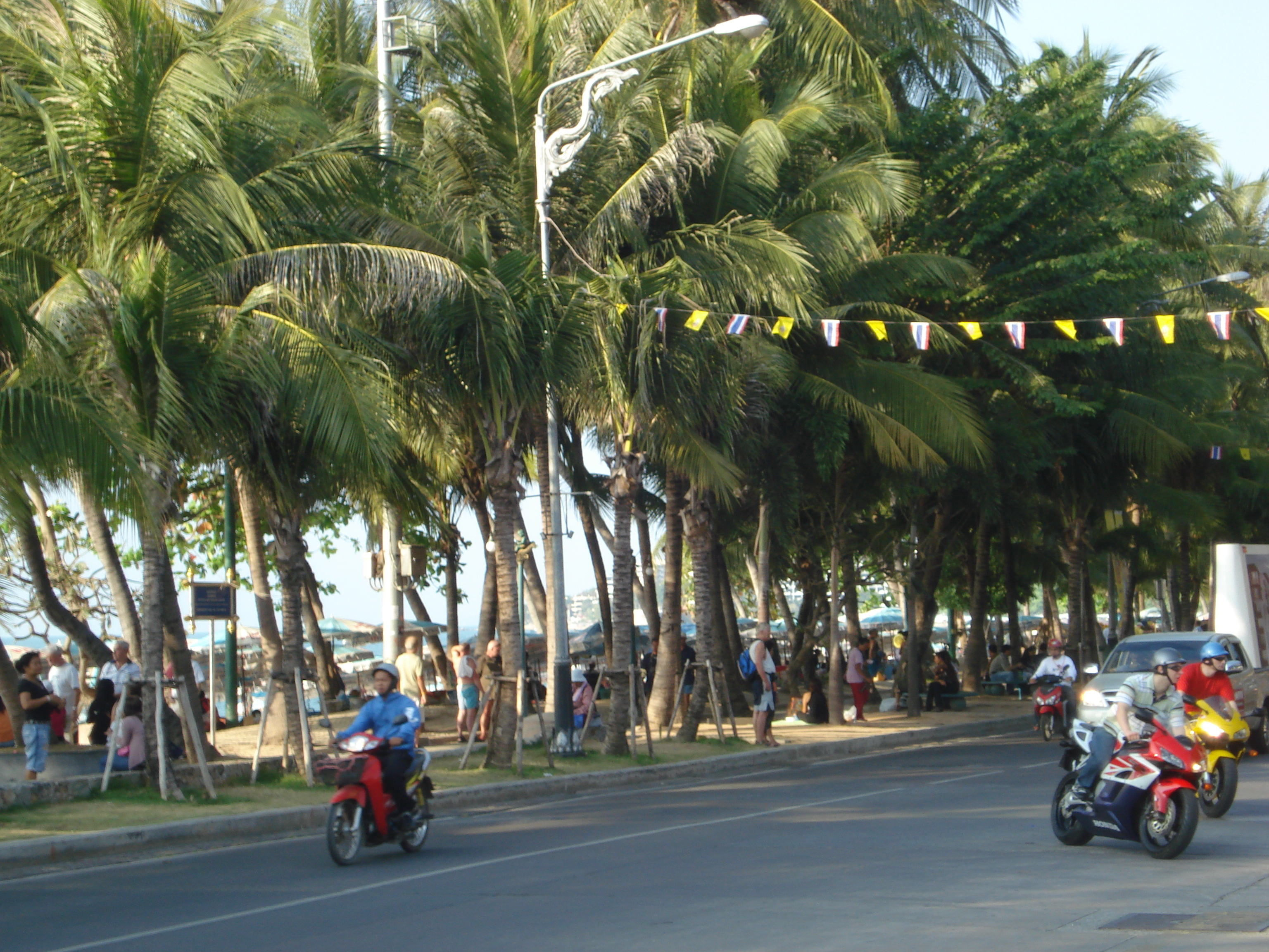 Picture Thailand Pattaya Pattaya Klang 2008-01 60 - Discovery Pattaya Klang