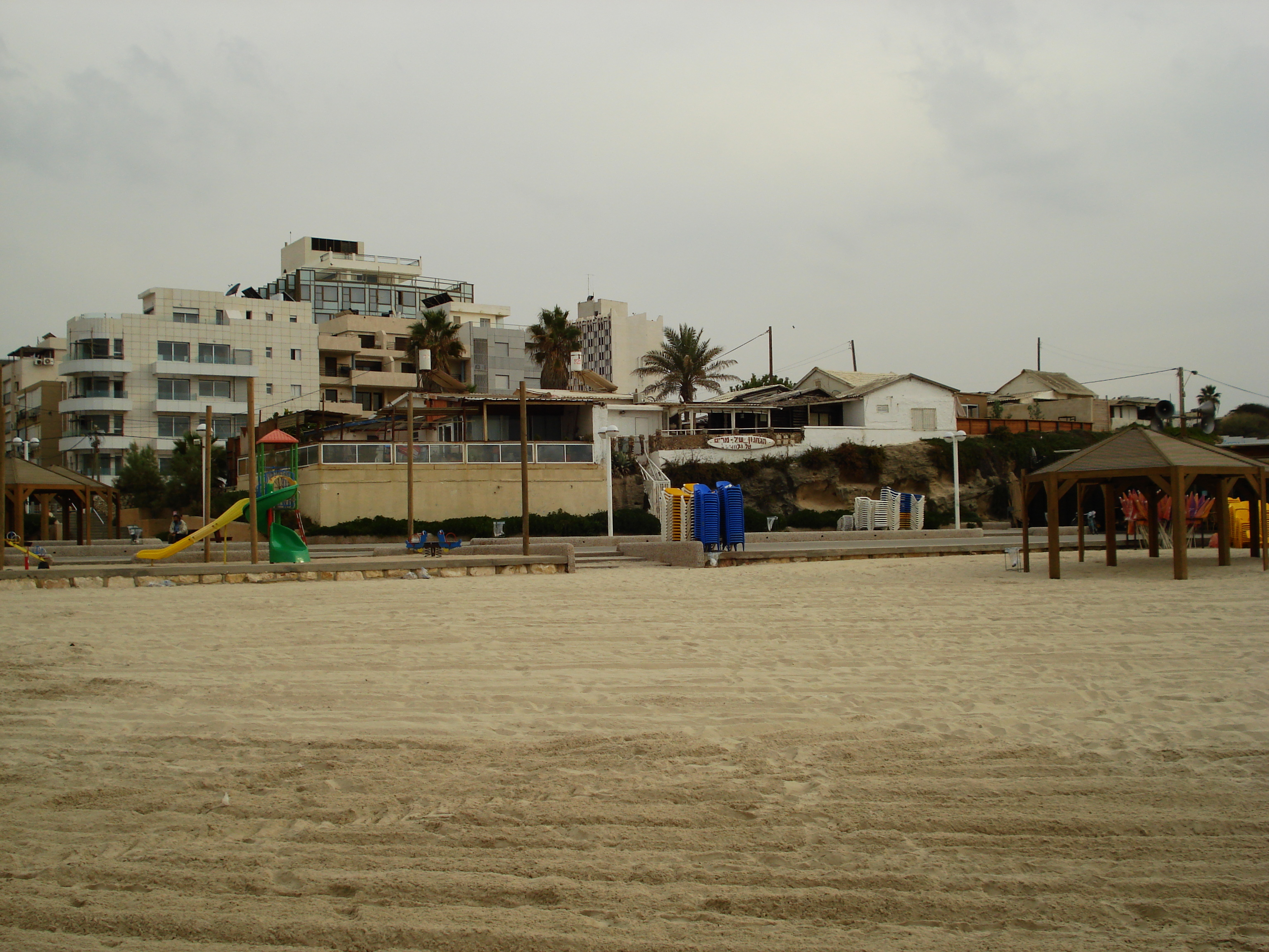 Picture Israel Tel Aviv Tel Aviv Sea Shore 2006-12 119 - Center Tel Aviv Sea Shore