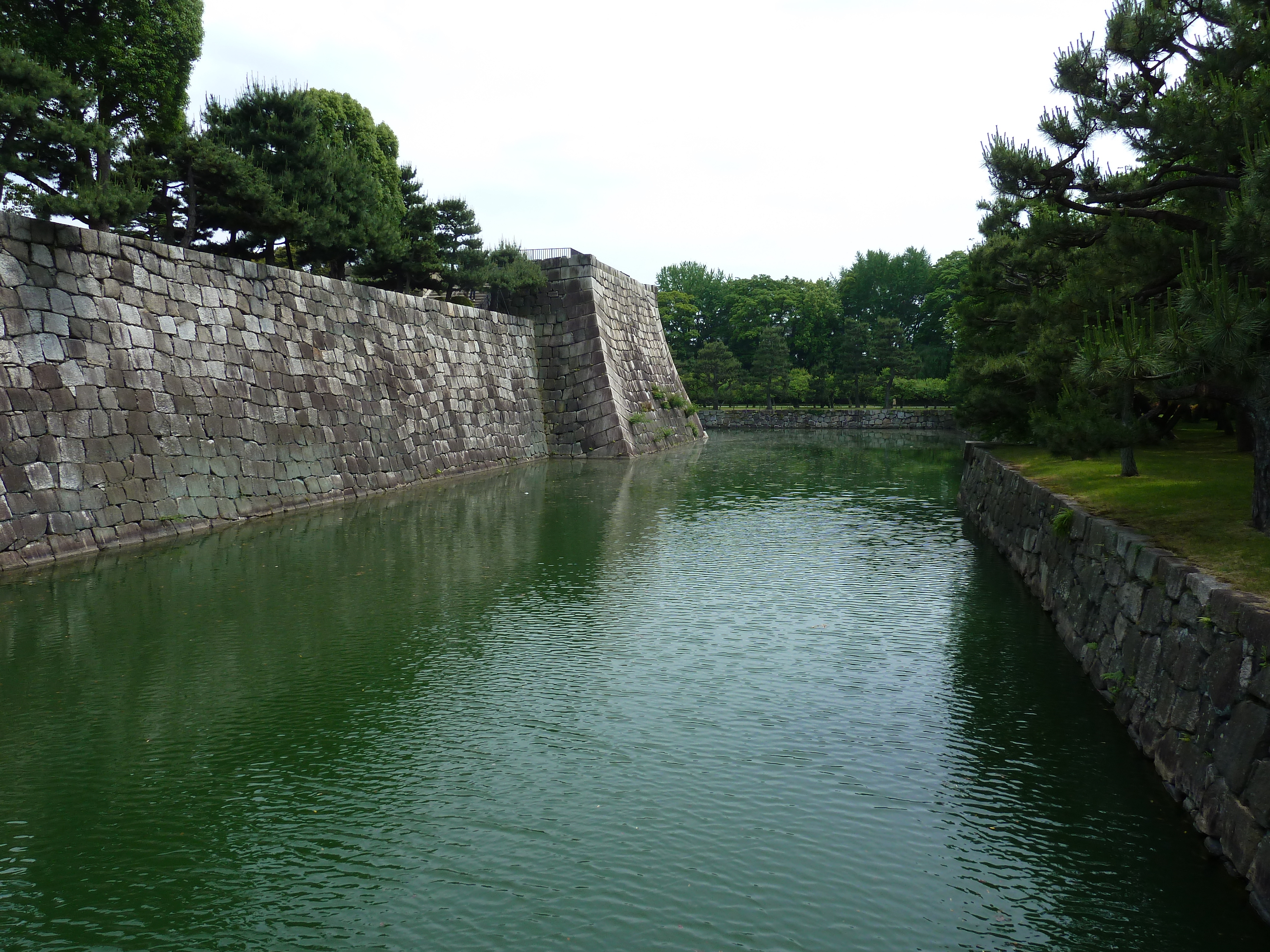 Picture Japan Kyoto Nijo Castle Honmaru Palace 2010-06 17 - Around Honmaru Palace