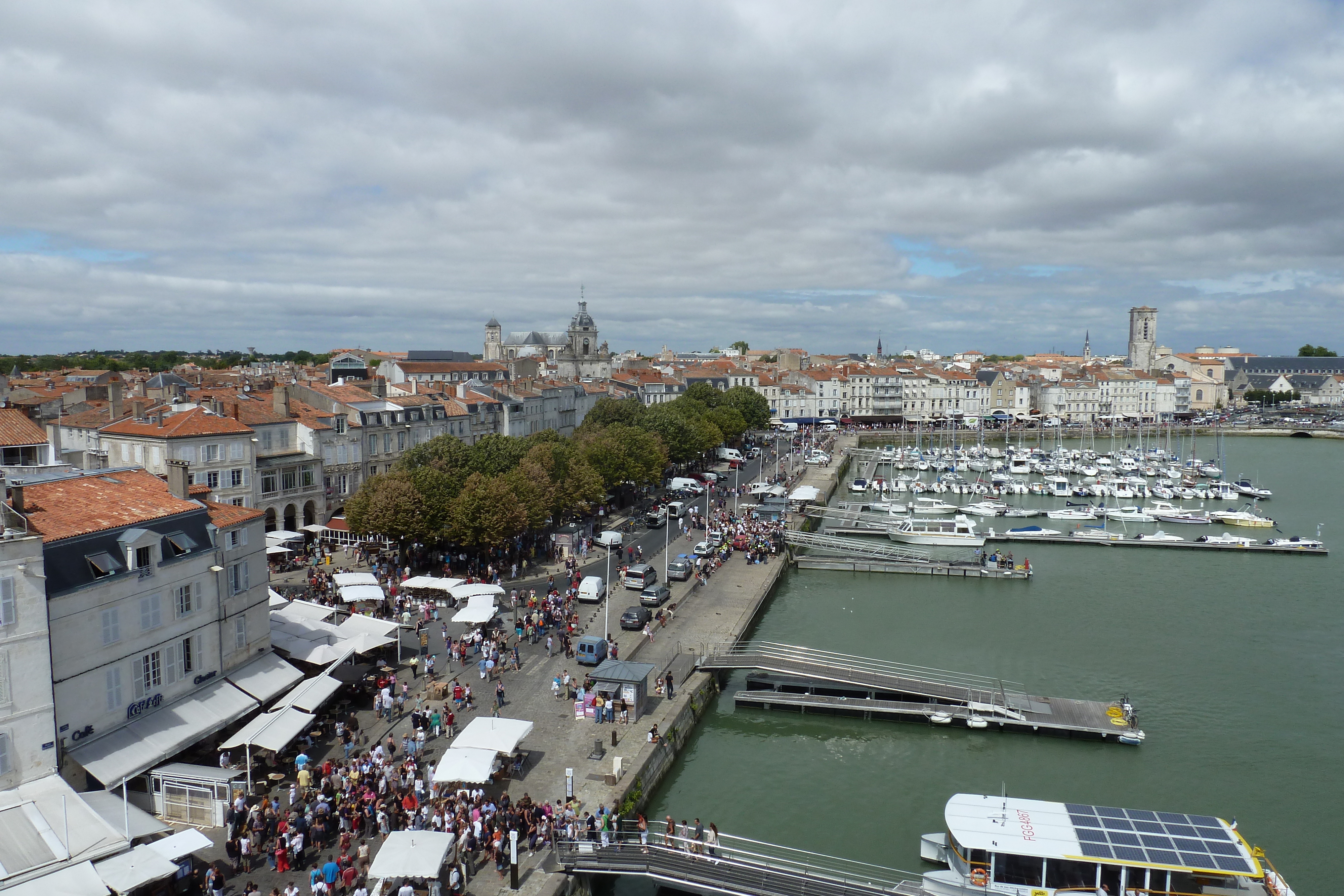 Picture France La Rochelle Chain Tower 2010-08 11 - Center Chain Tower