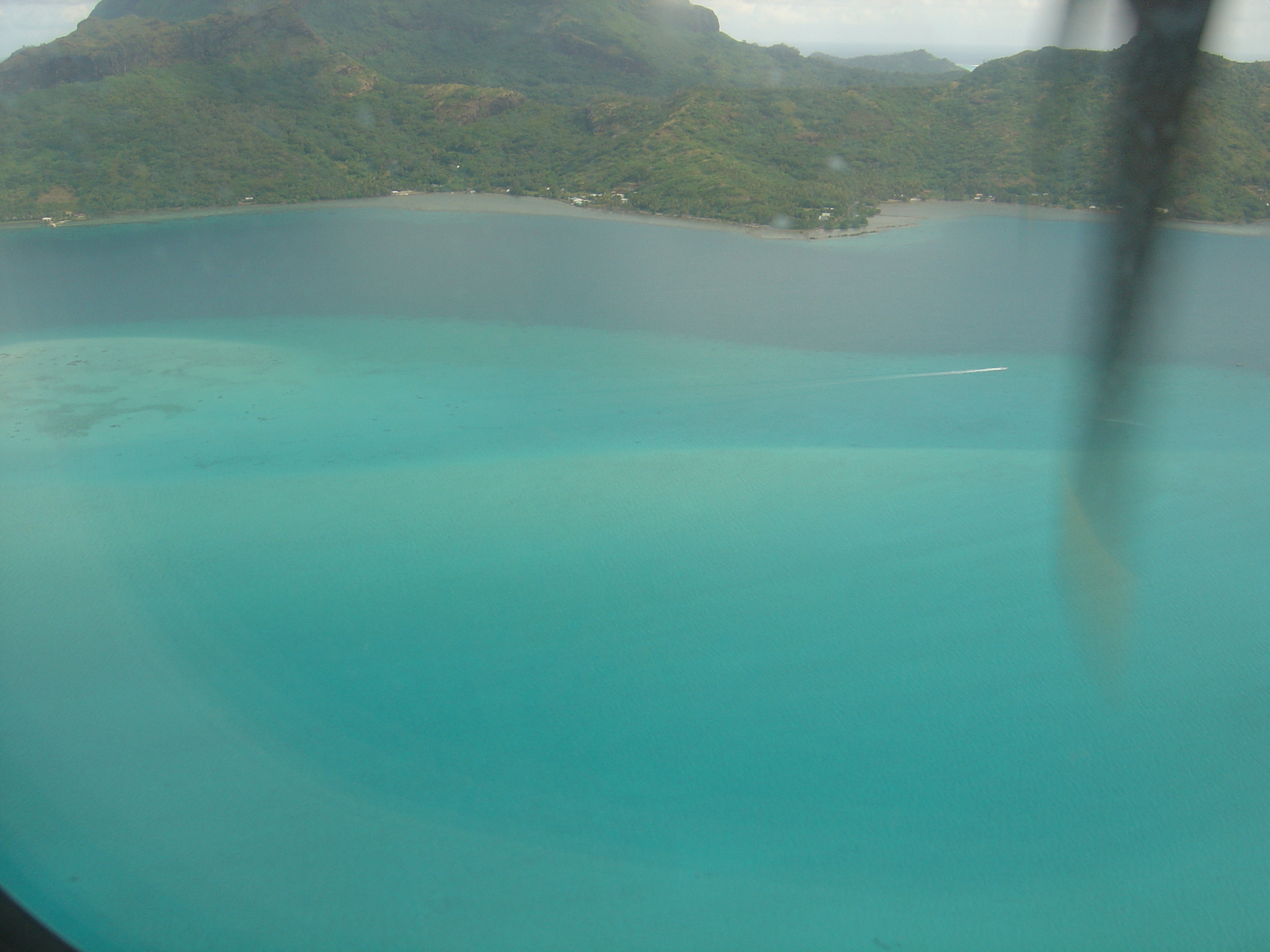 Picture Polynesia Bora Bora 2006-04 12 - Around Bora Bora