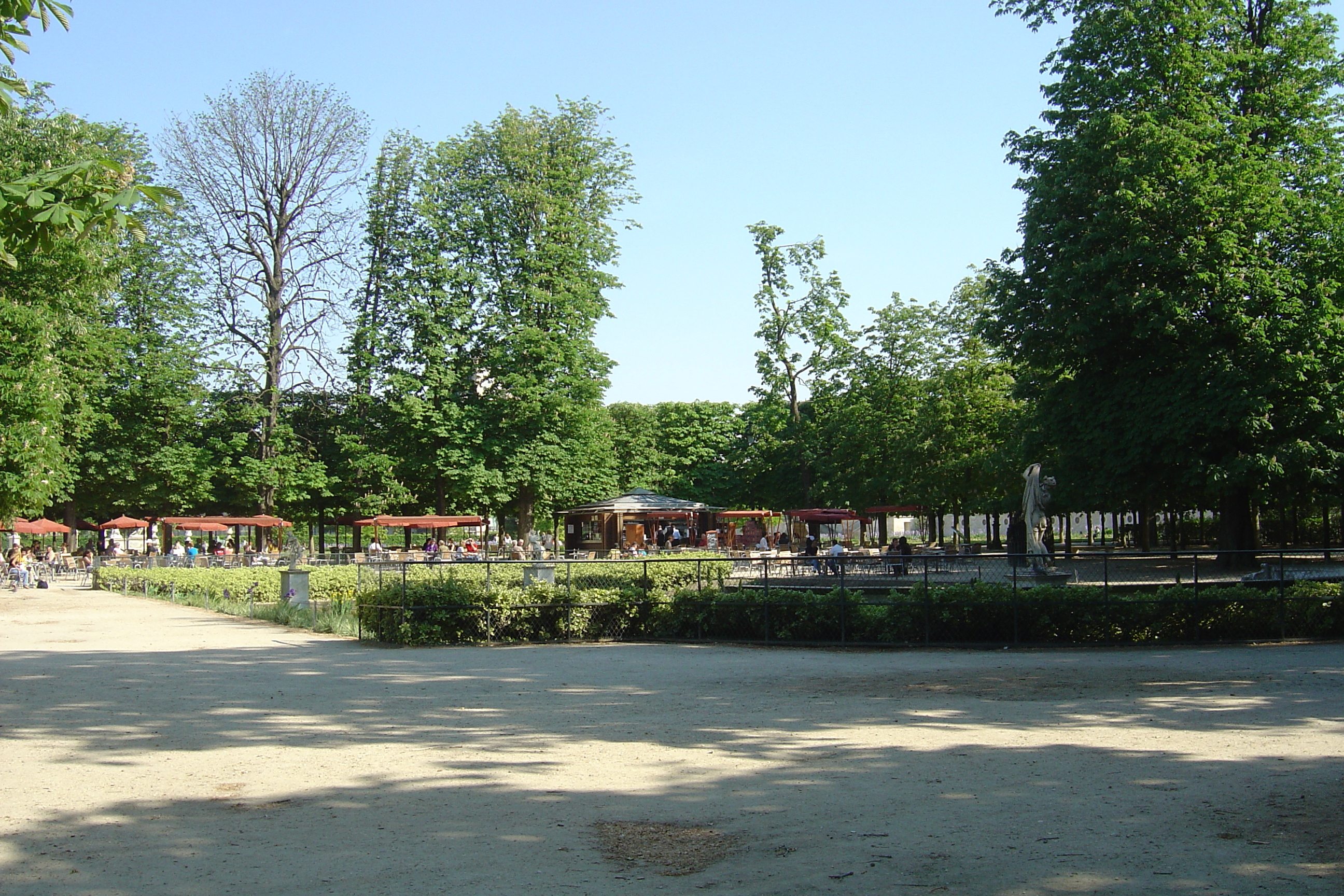 Picture France Paris Garden of Tuileries 2007-05 210 - Tours Garden of Tuileries