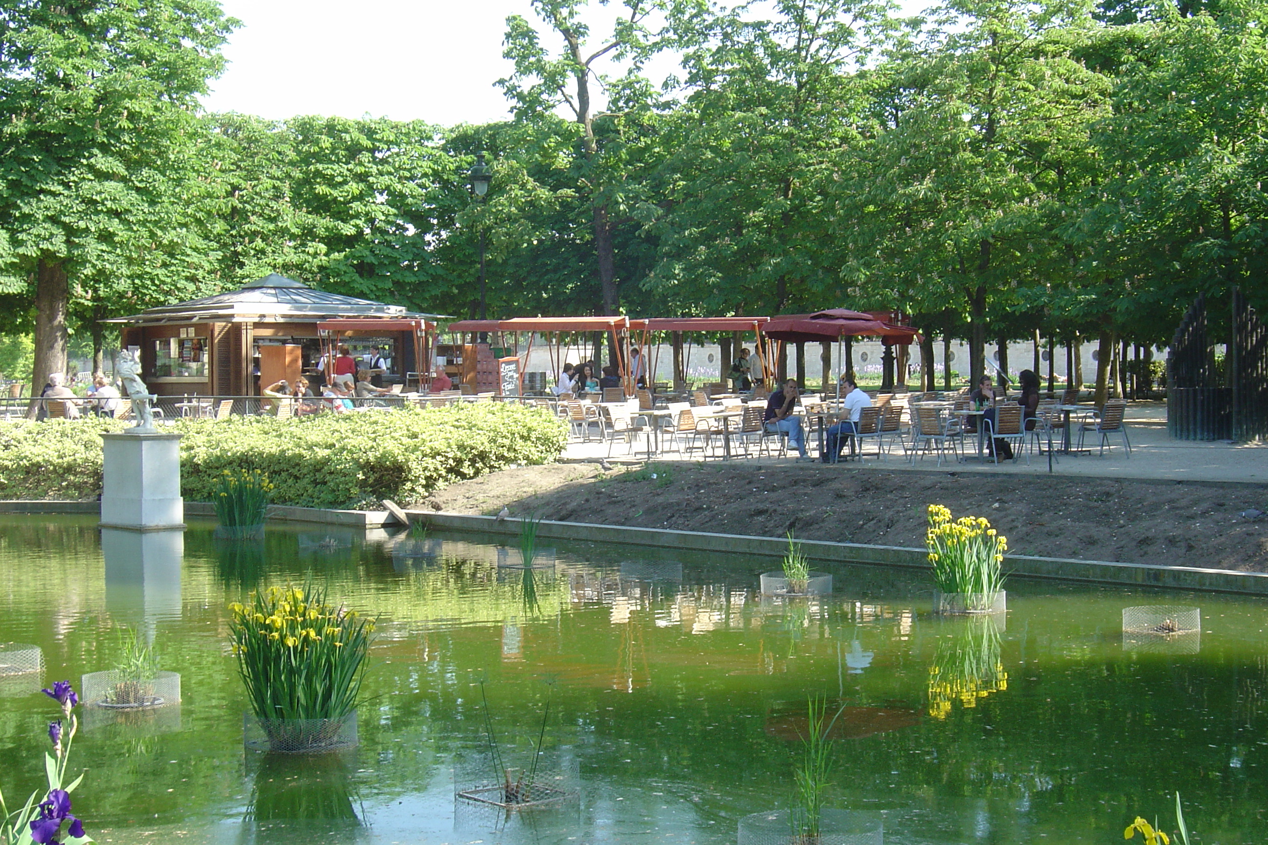 Picture France Paris Garden of Tuileries 2007-05 236 - Center Garden of Tuileries