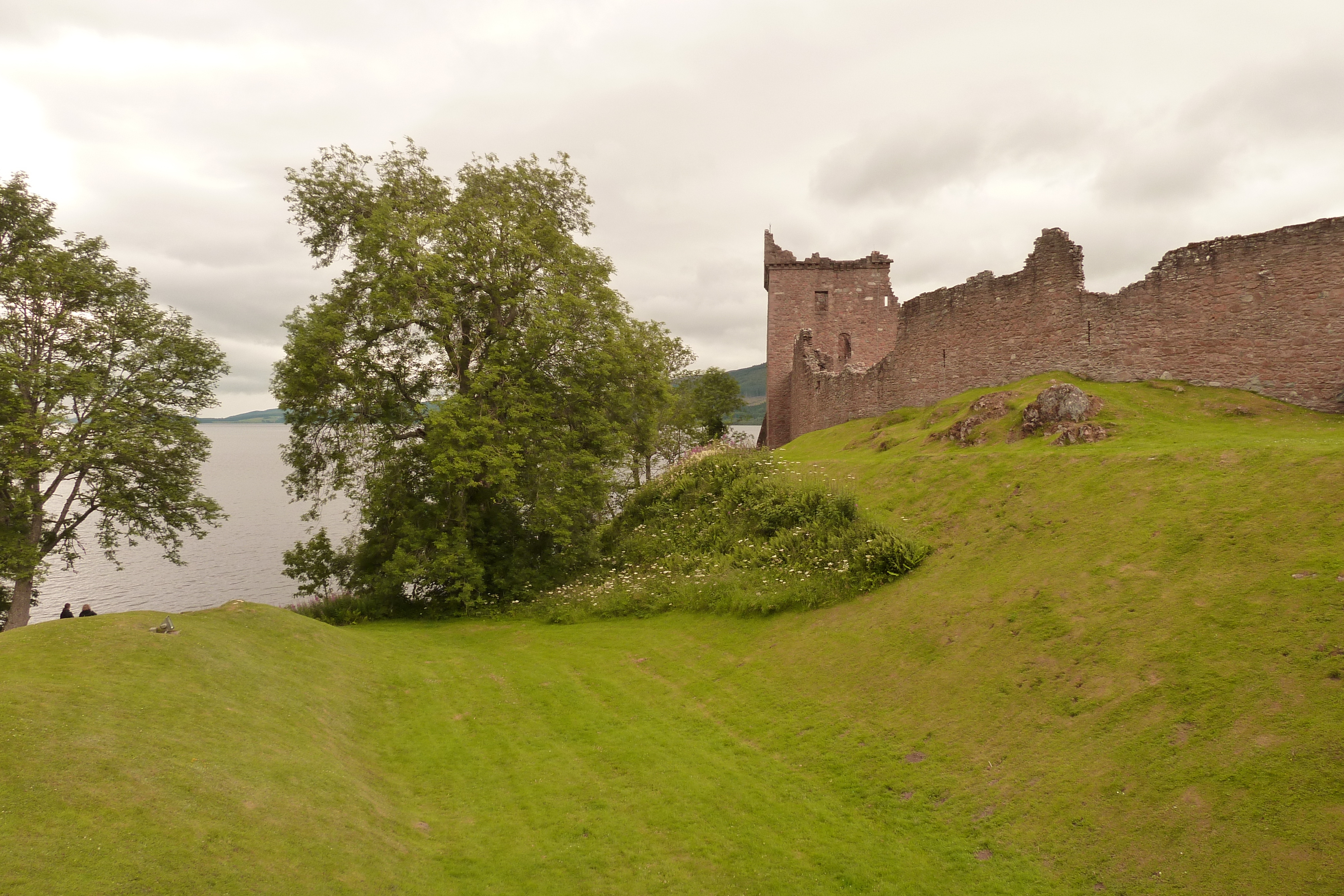 Picture United Kingdom Scotland Urquhart Castle (Loch Ness) 2011-07 37 - Around Urquhart Castle (Loch Ness)