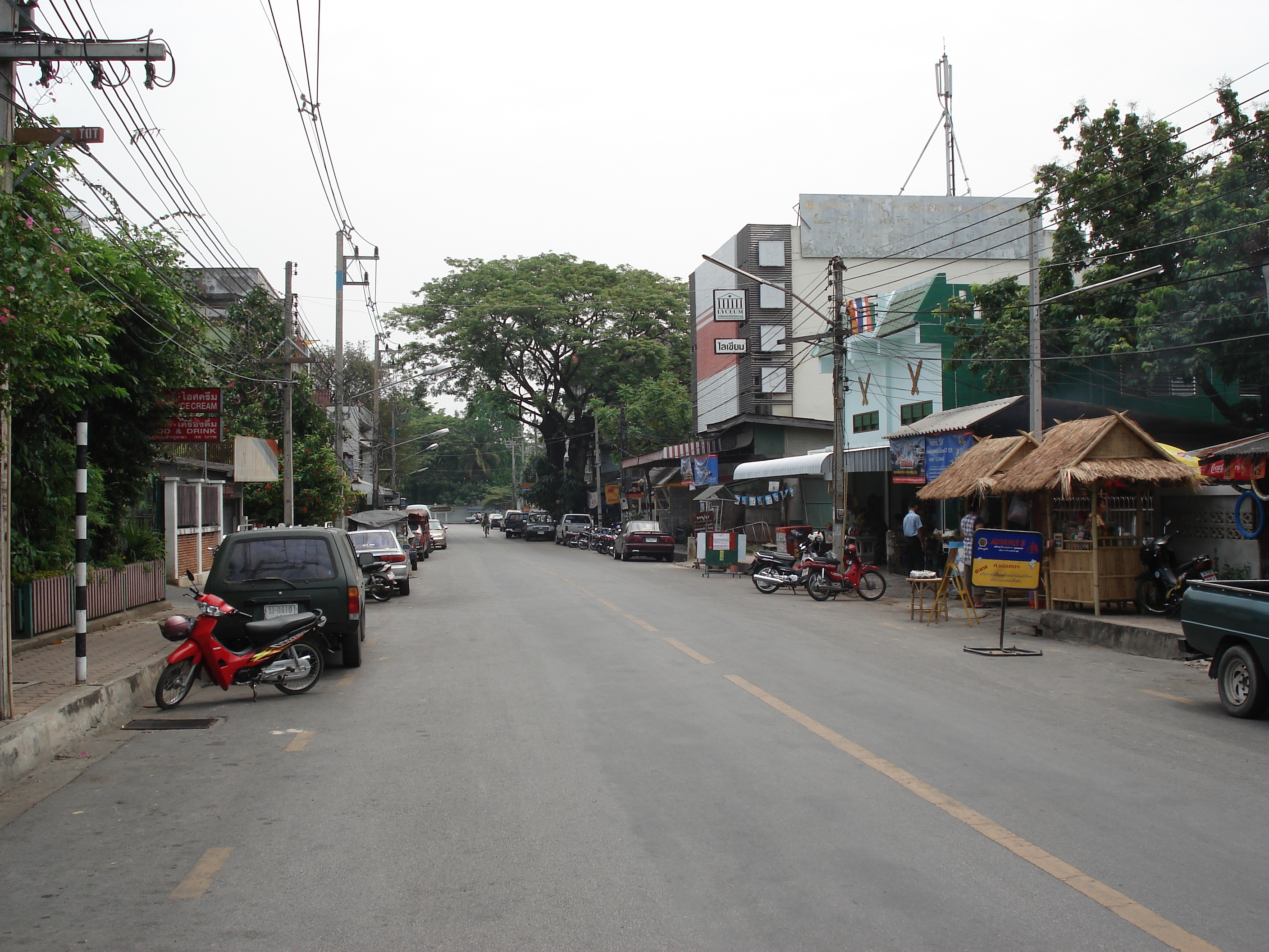 Picture Thailand Chiang Mai Inside Canal Arrak Road(Canal) 2006-04 21 - Center Arrak Road(Canal)