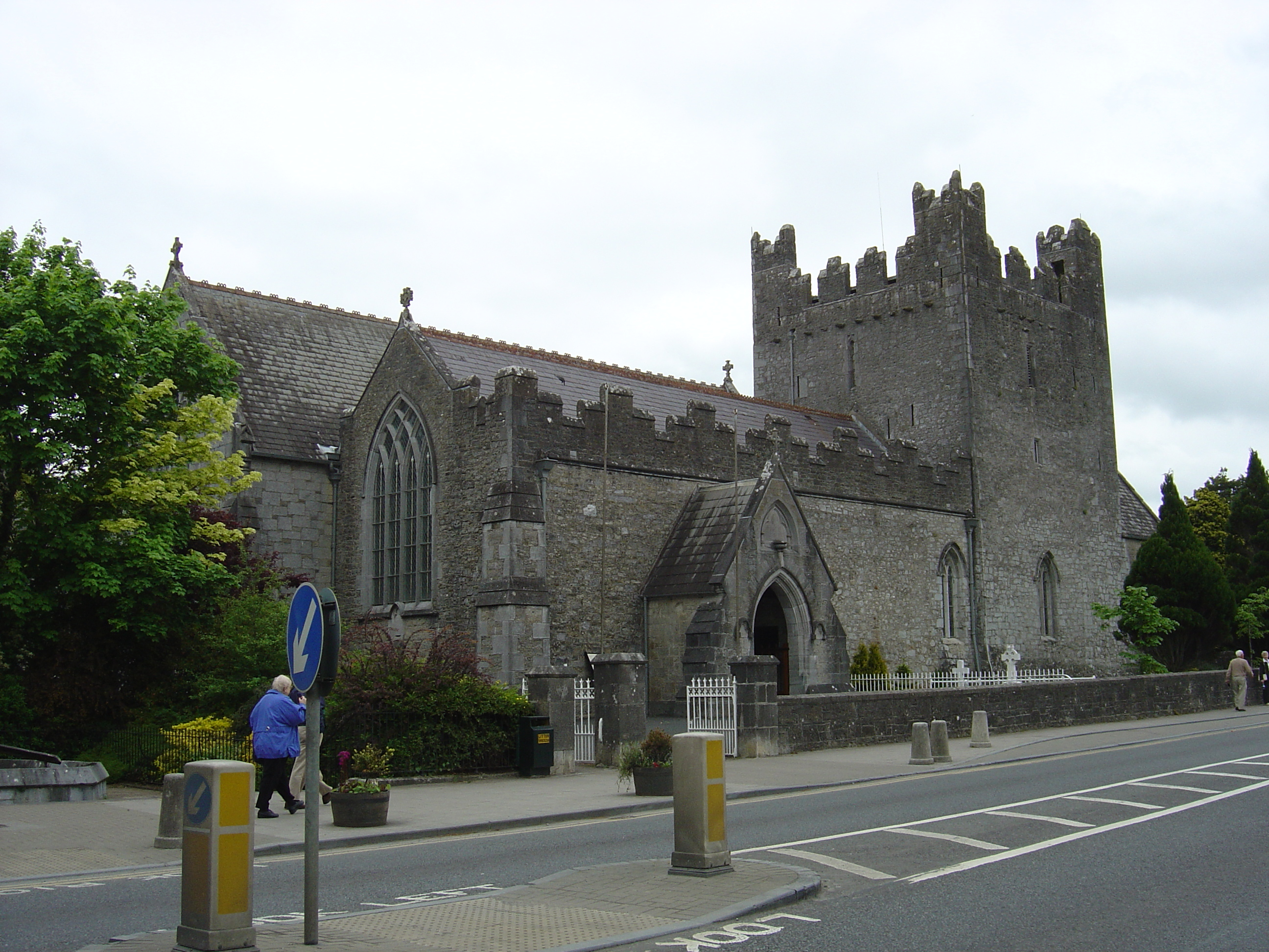 Picture Ireland Limerick County Adare 2004-05 26 - Tour Adare