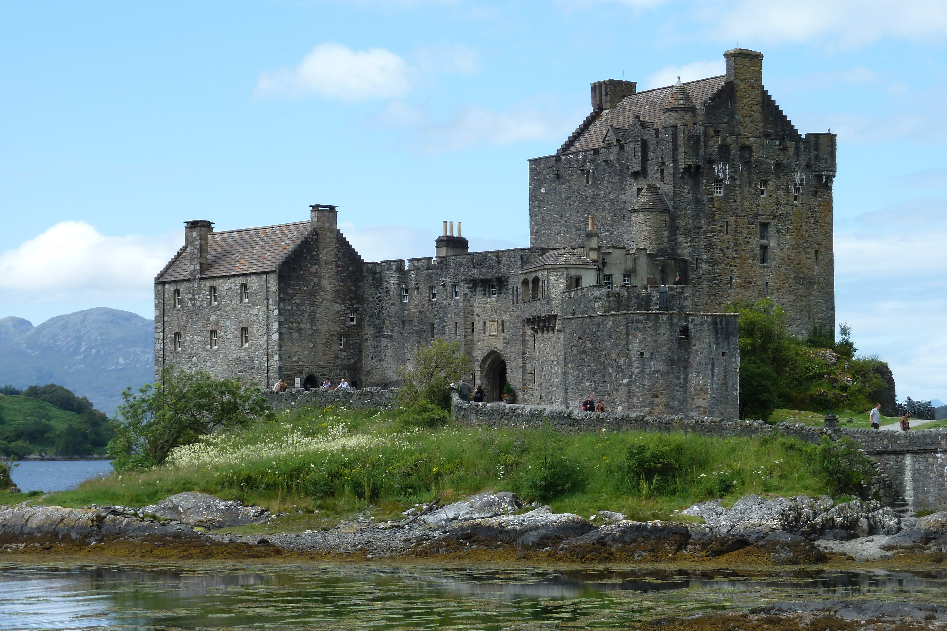 Picture United Kingdom Scotland Eilean Donan Castle 2011-07 4 - Center Eilean Donan Castle