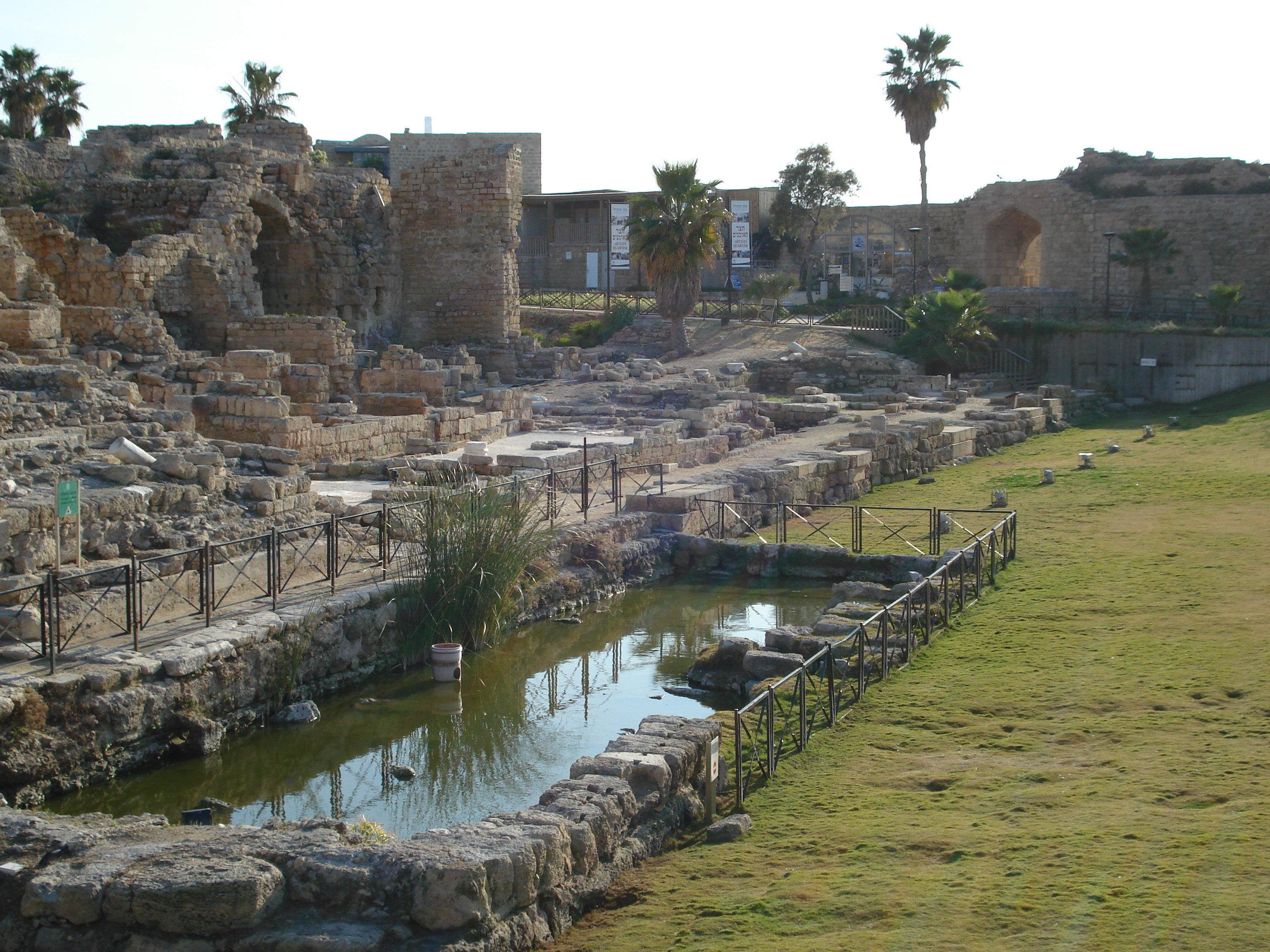 Picture Israel Caesarea 2006-12 12 - Recreation Caesarea