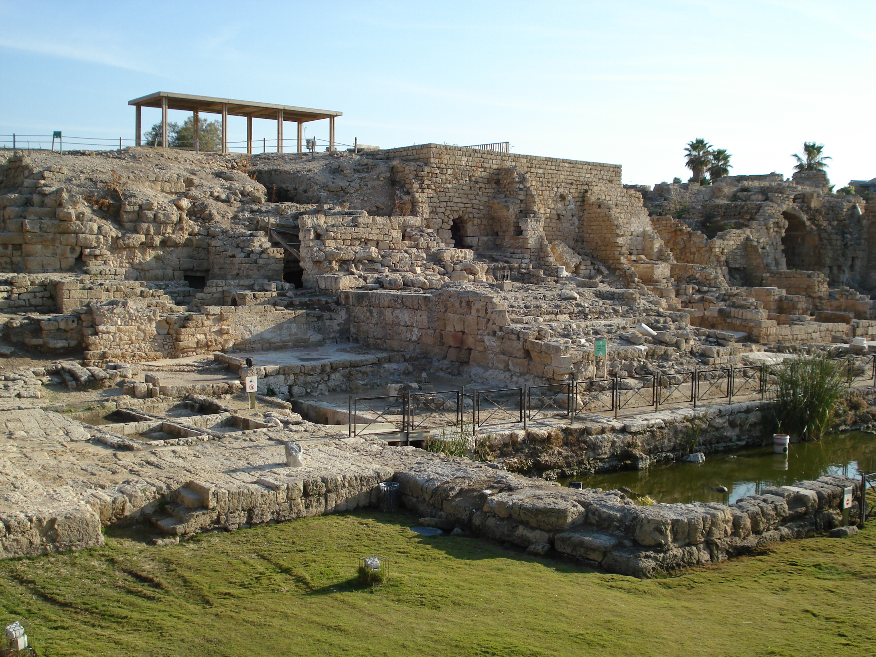 Picture Israel Caesarea 2006-12 3 - Center Caesarea