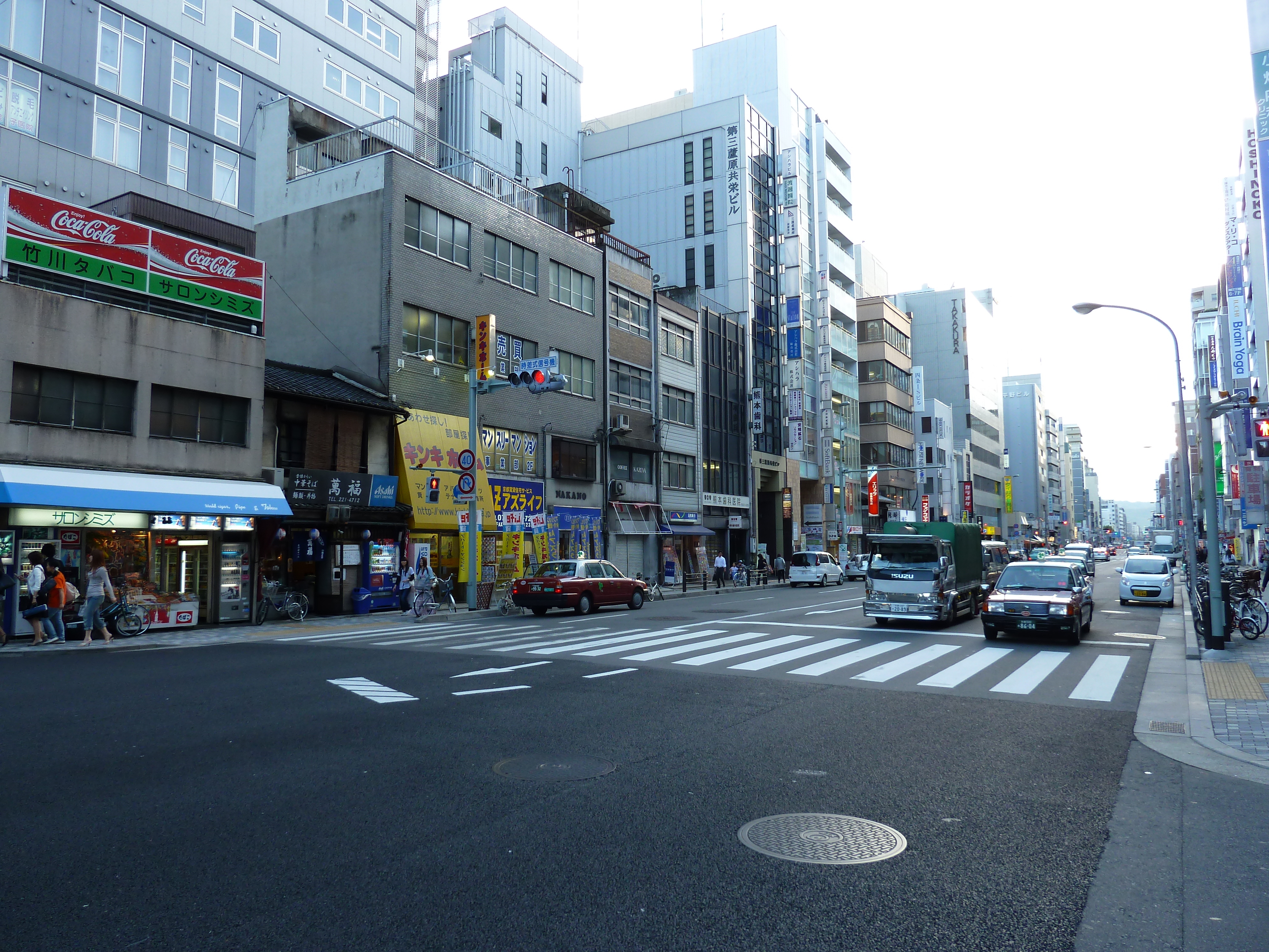 Picture Japan Kyoto Shijo dori 2010-06 58 - Recreation Shijo dori