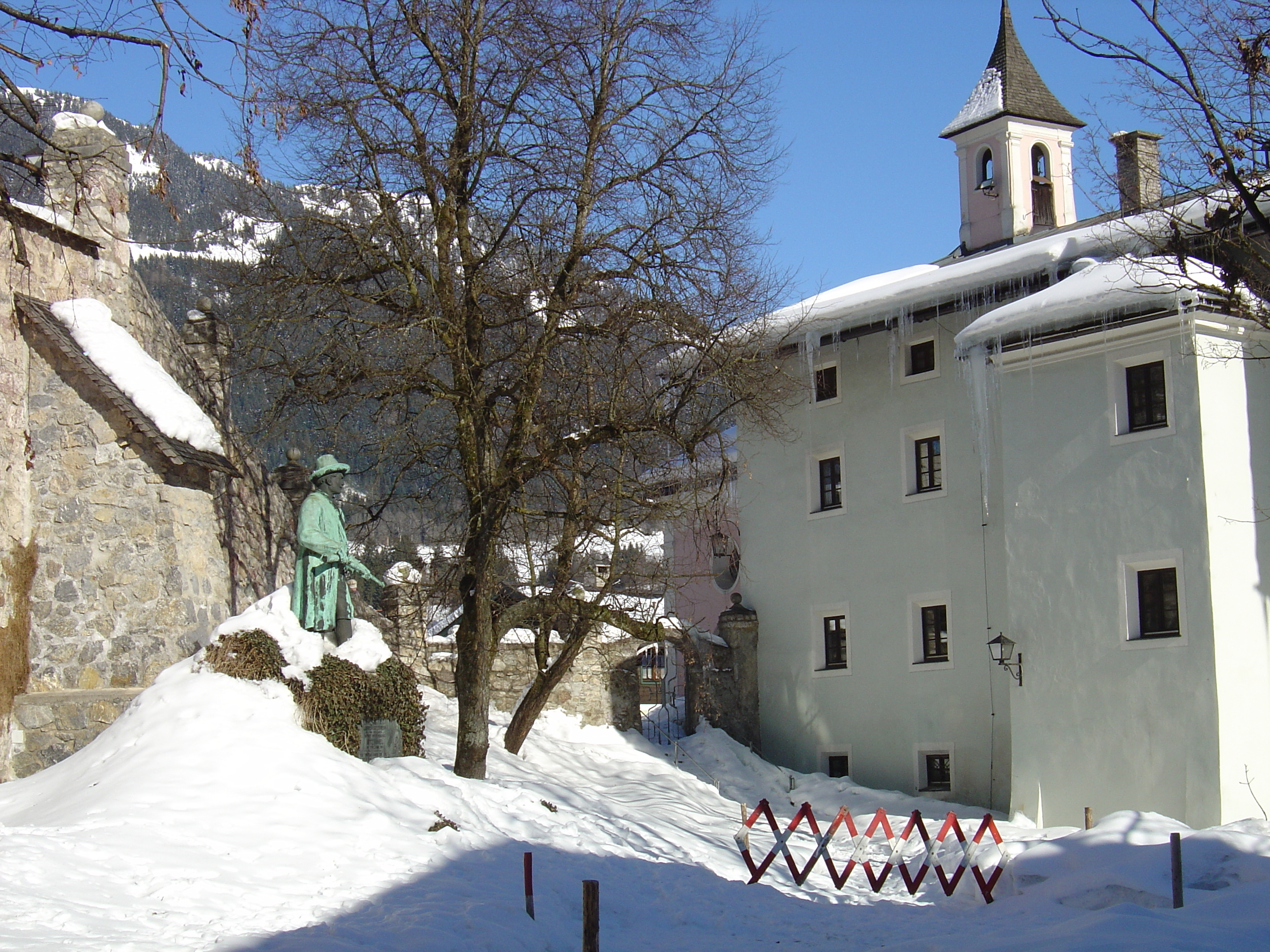 Picture Austria Kitzbuhel 2005-03 22 - History Kitzbuhel