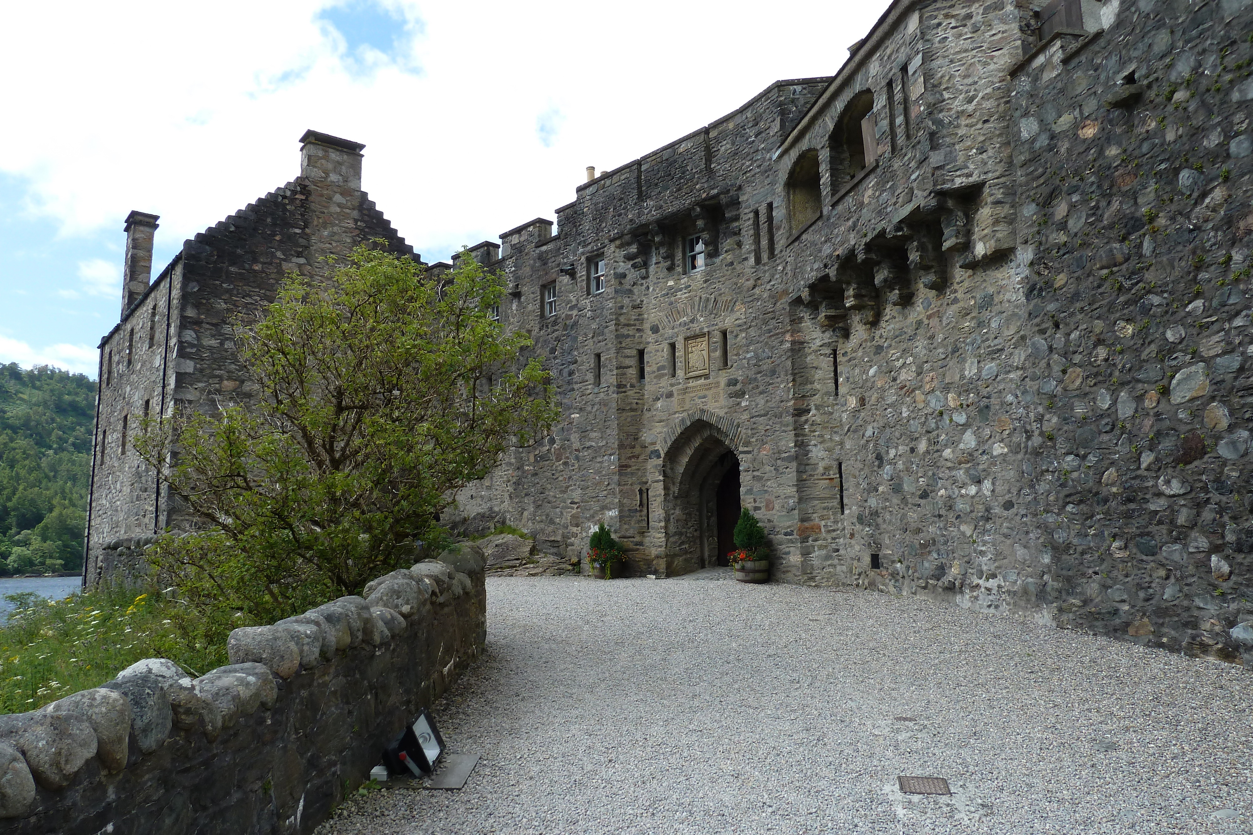 Picture United Kingdom Scotland Eilean Donan Castle 2011-07 33 - Center Eilean Donan Castle