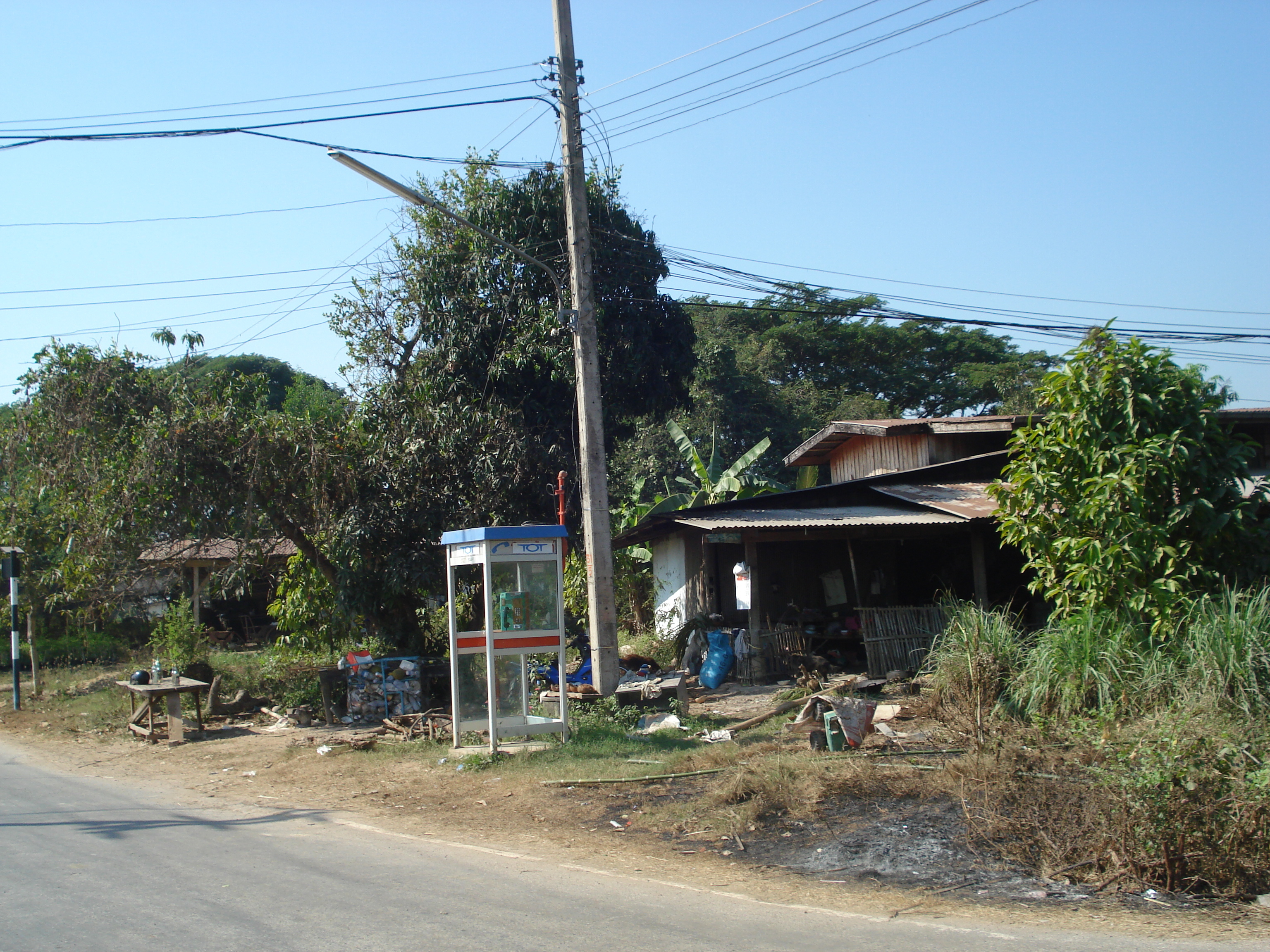 Picture Thailand Phitsanulok Jomthong Road 2008-01 26 - Discovery Jomthong Road