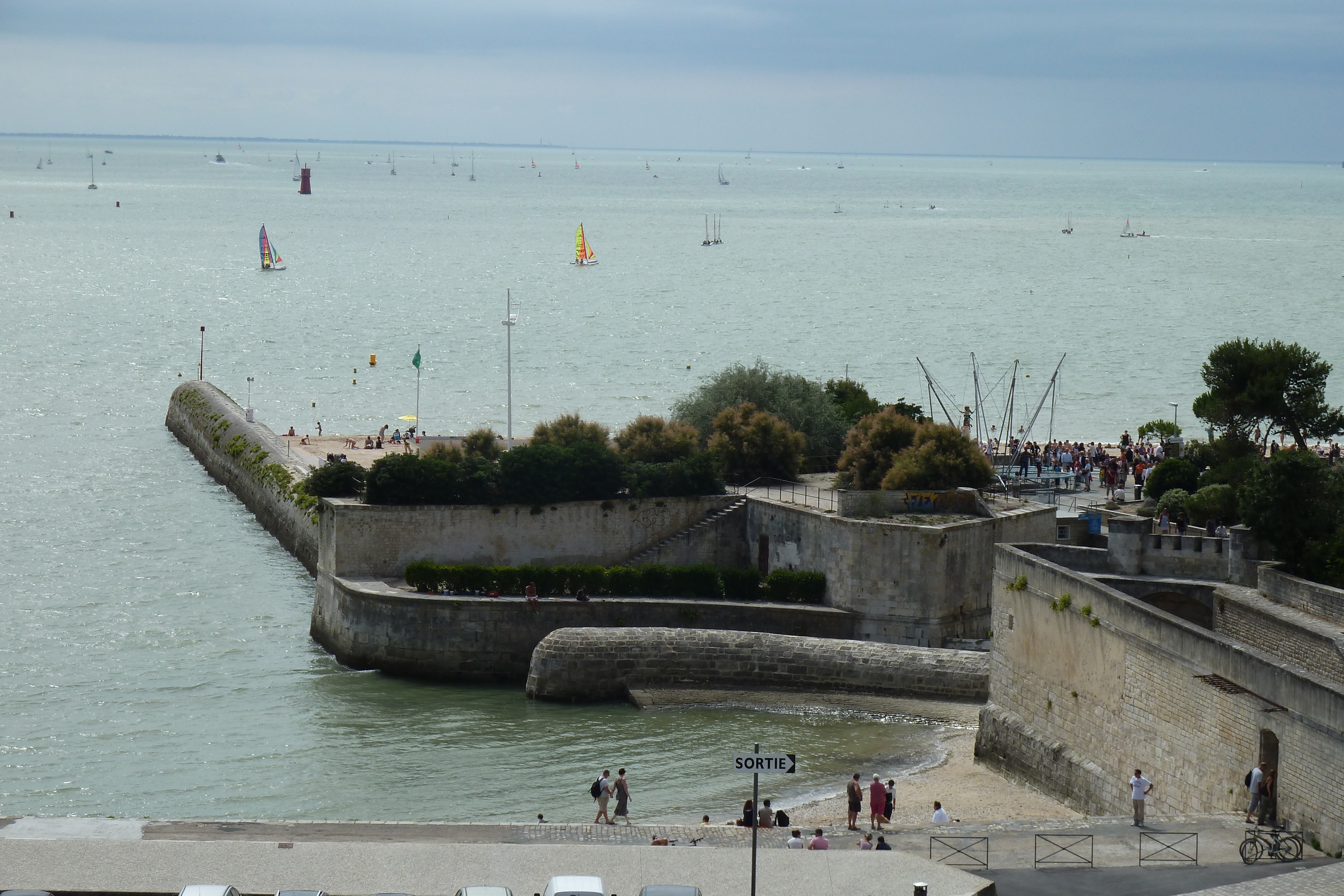 Picture France La Rochelle Light Tower 2010-08 27 - History Light Tower