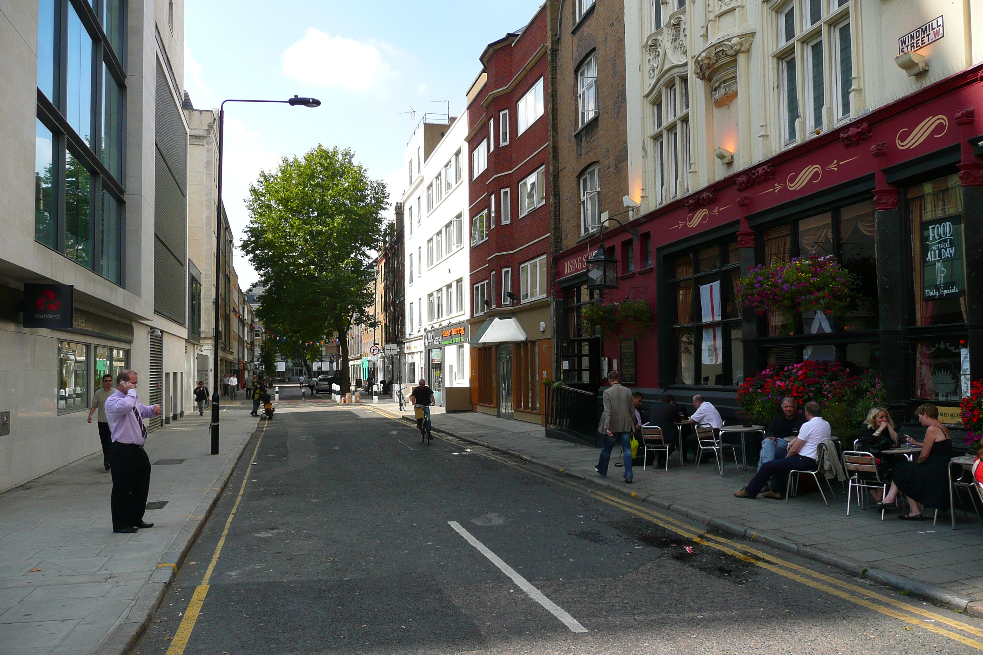 Picture United Kingdom London Tottenham Court Road 2007-09 54 - Tours Tottenham Court Road