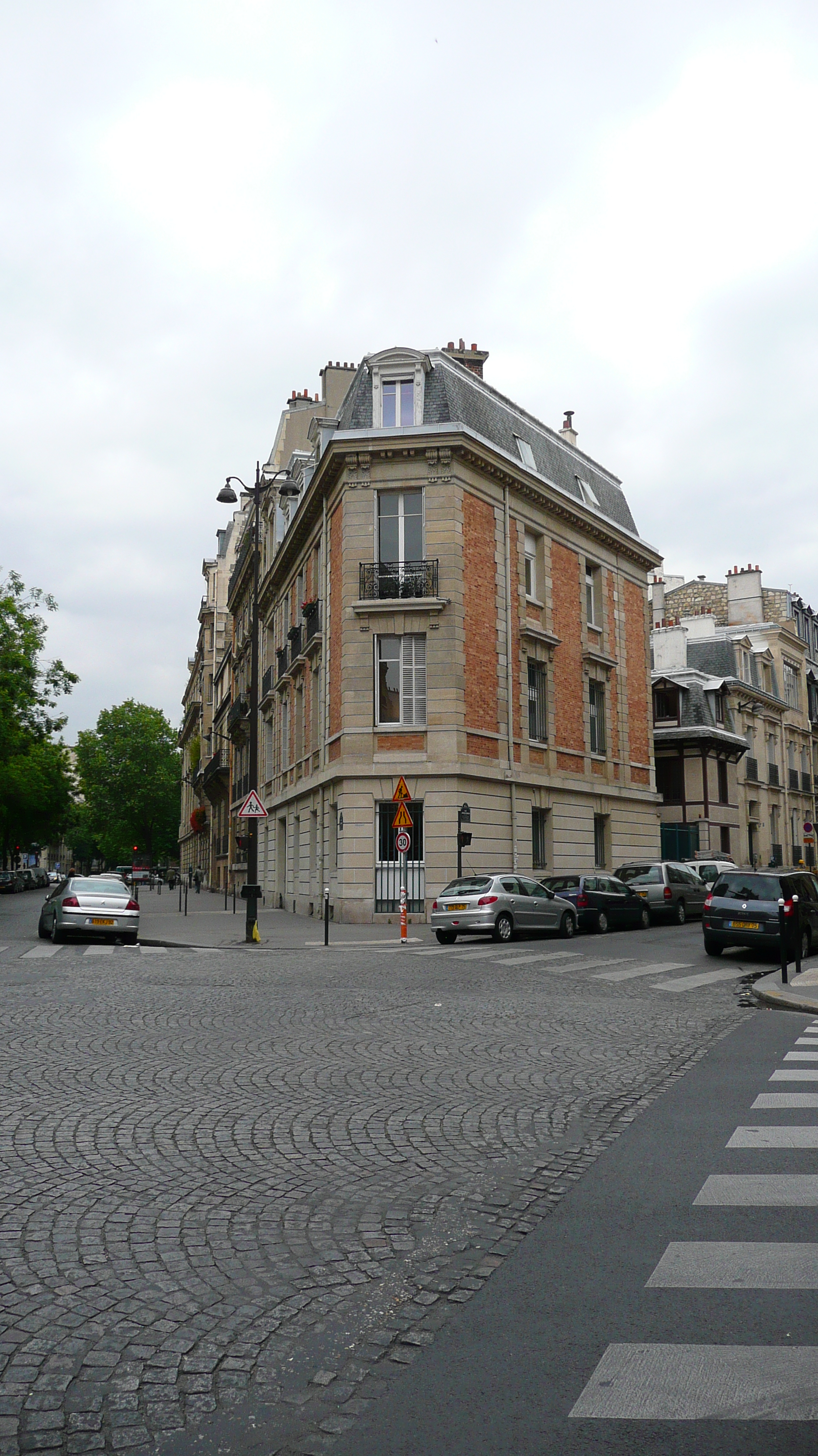 Picture France Paris 17th Arrondissement Rue Levis 2007-05 4 - Center Rue Levis