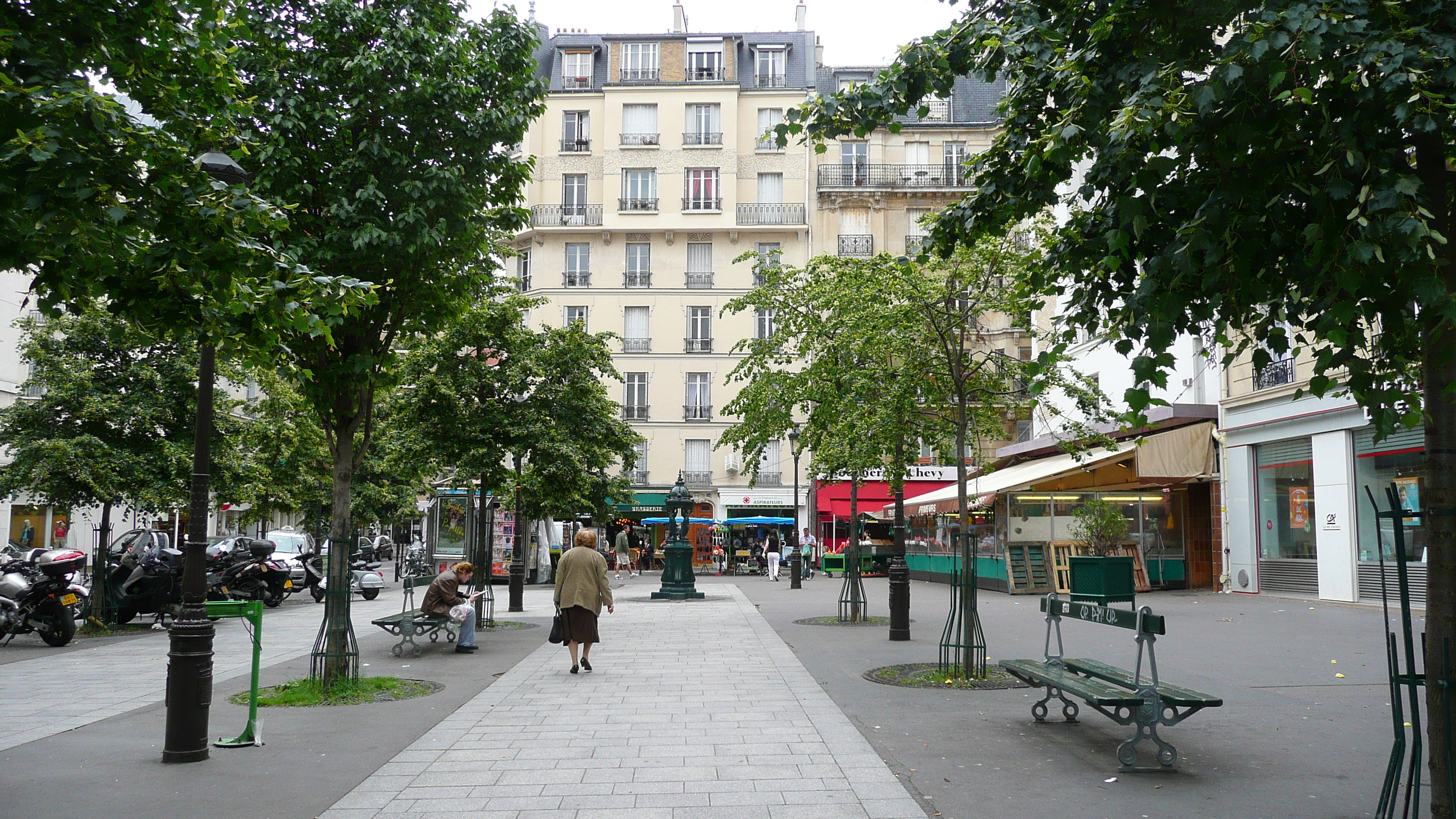 Picture France Paris 17th Arrondissement Rue Levis 2007-05 19 - History Rue Levis