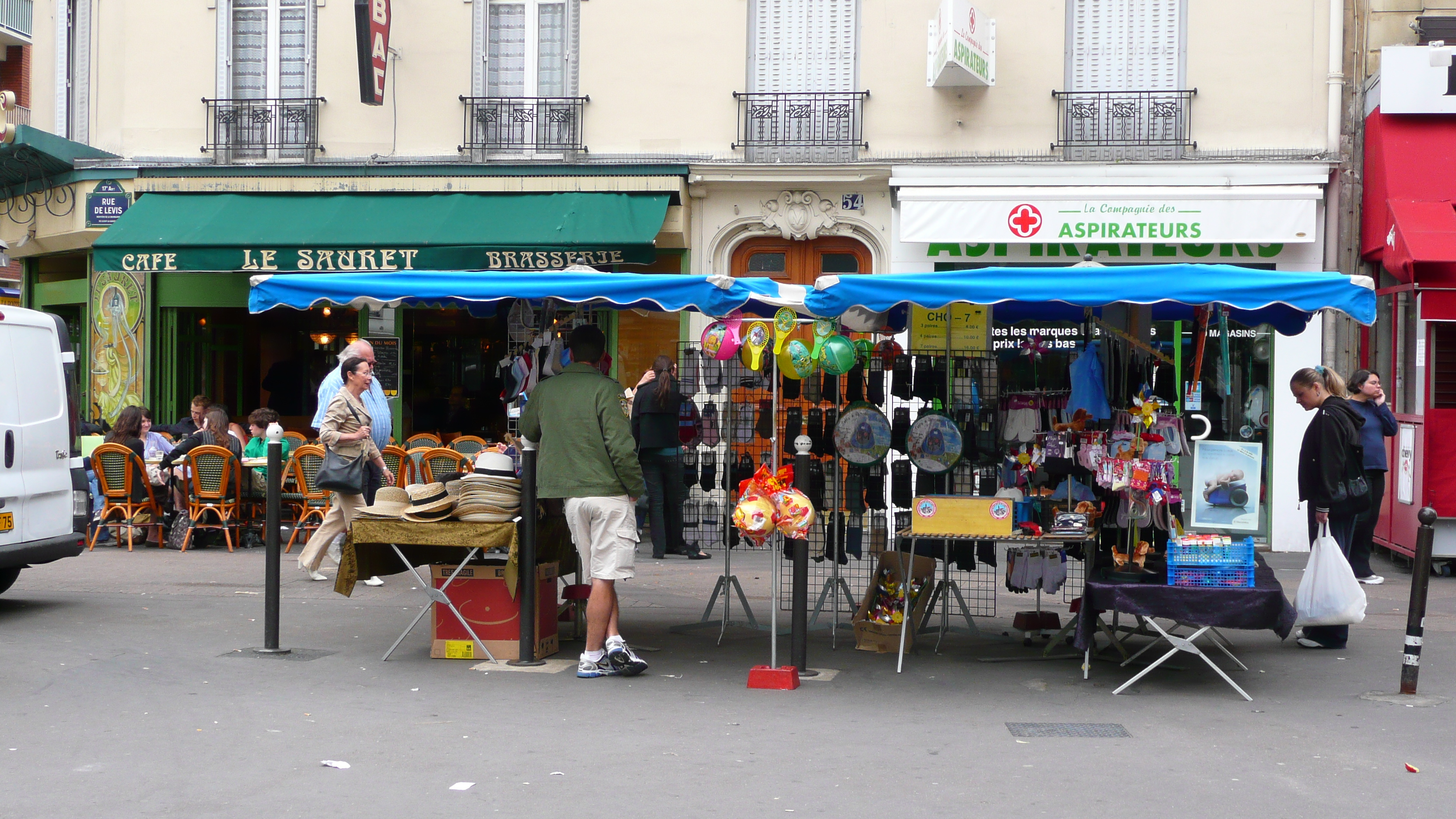 Picture France Paris 17th Arrondissement Rue Levis 2007-05 28 - Around Rue Levis