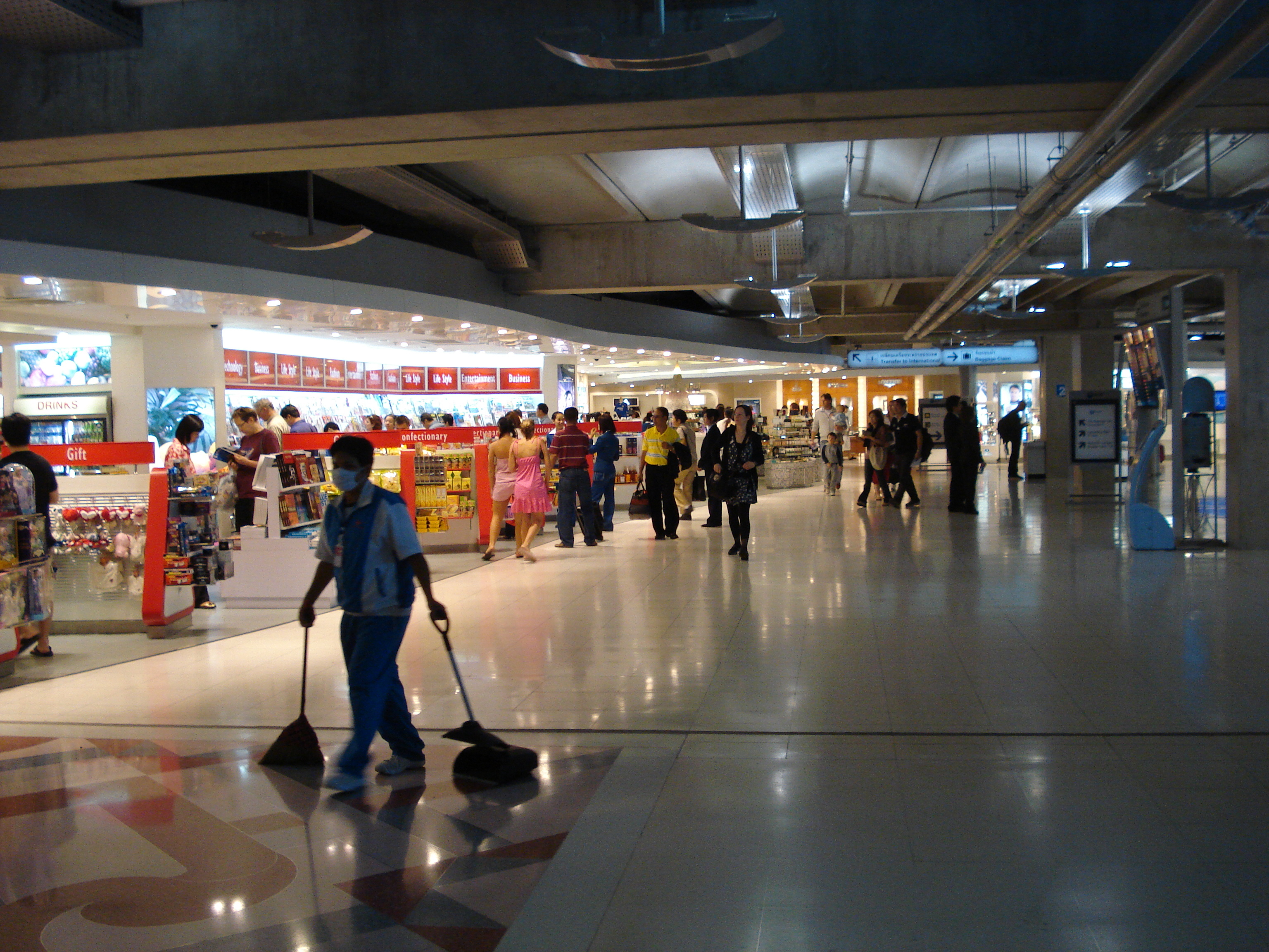 Picture Thailand Bangkok Suvarnabhumi Airport 2007-02 28 - Recreation Suvarnabhumi Airport