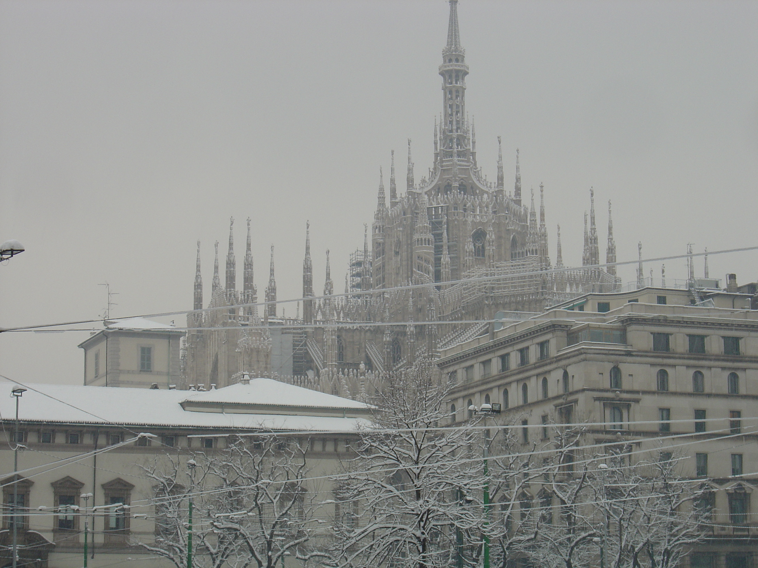 Picture Italy Milan 2005-03 4 - Tours Milan