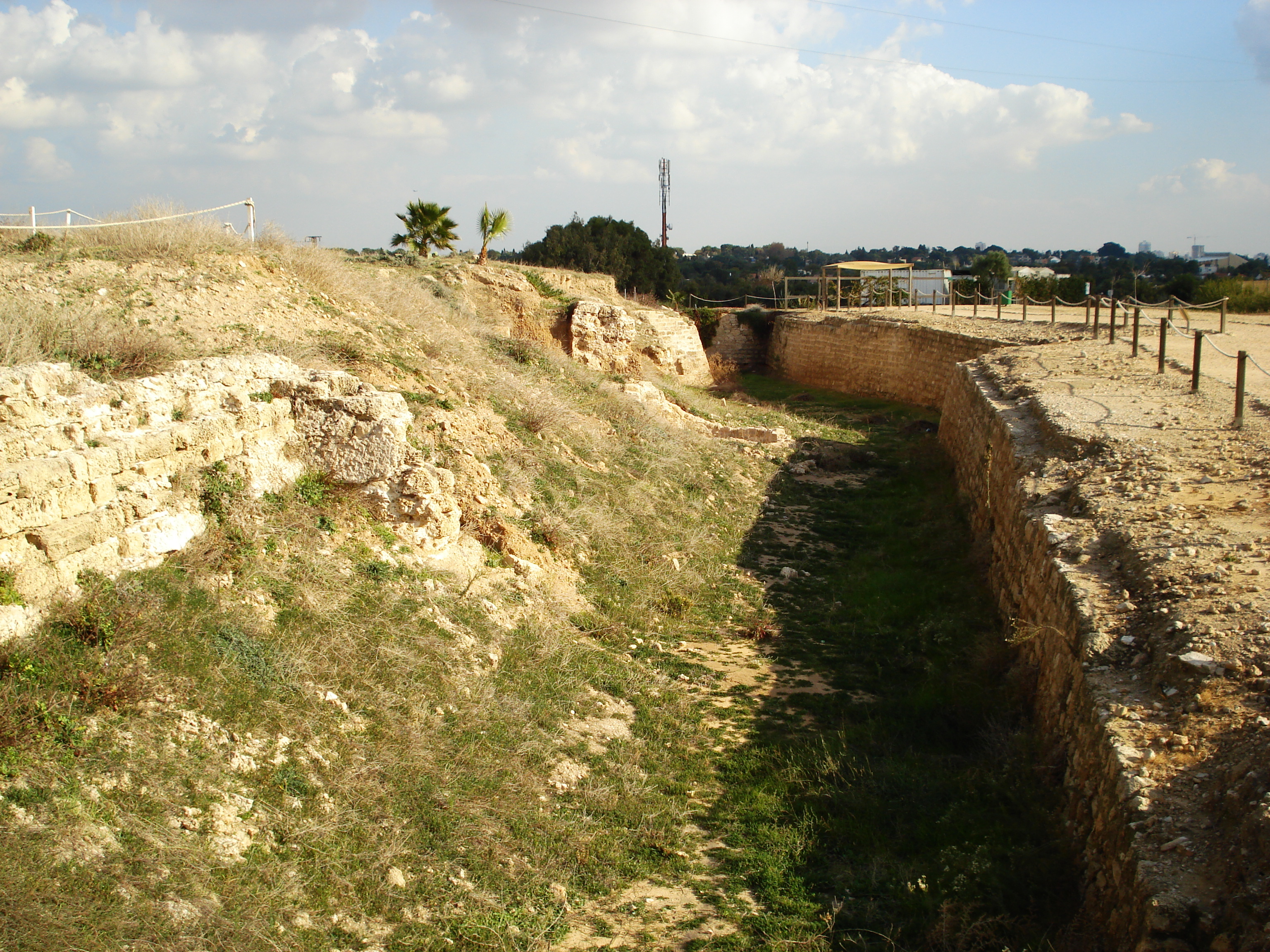 Picture Israel Apollonia 2006-12 79 - Discovery Apollonia