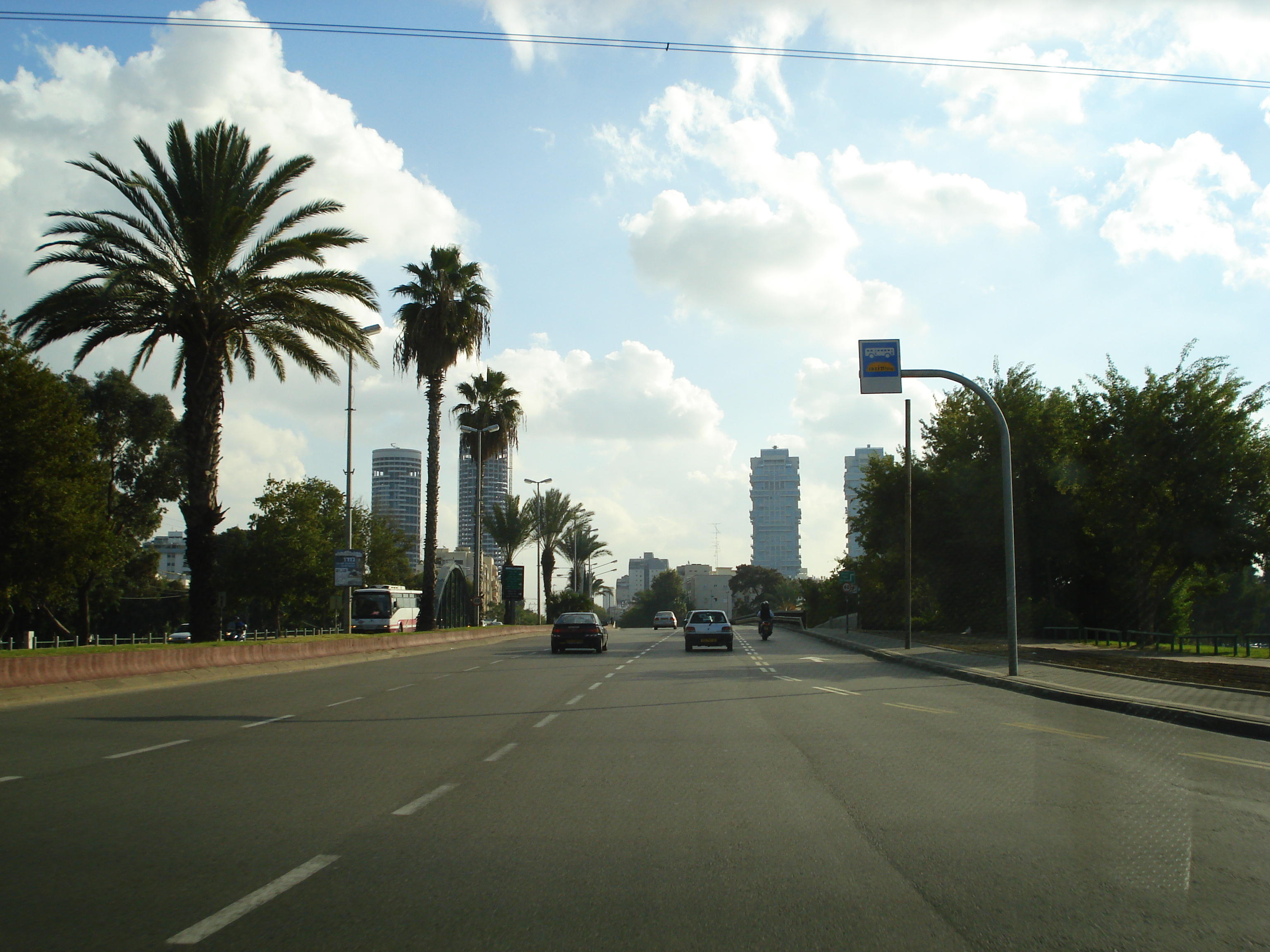 Picture Israel Tel Aviv 2006-12 84 - Tour Tel Aviv