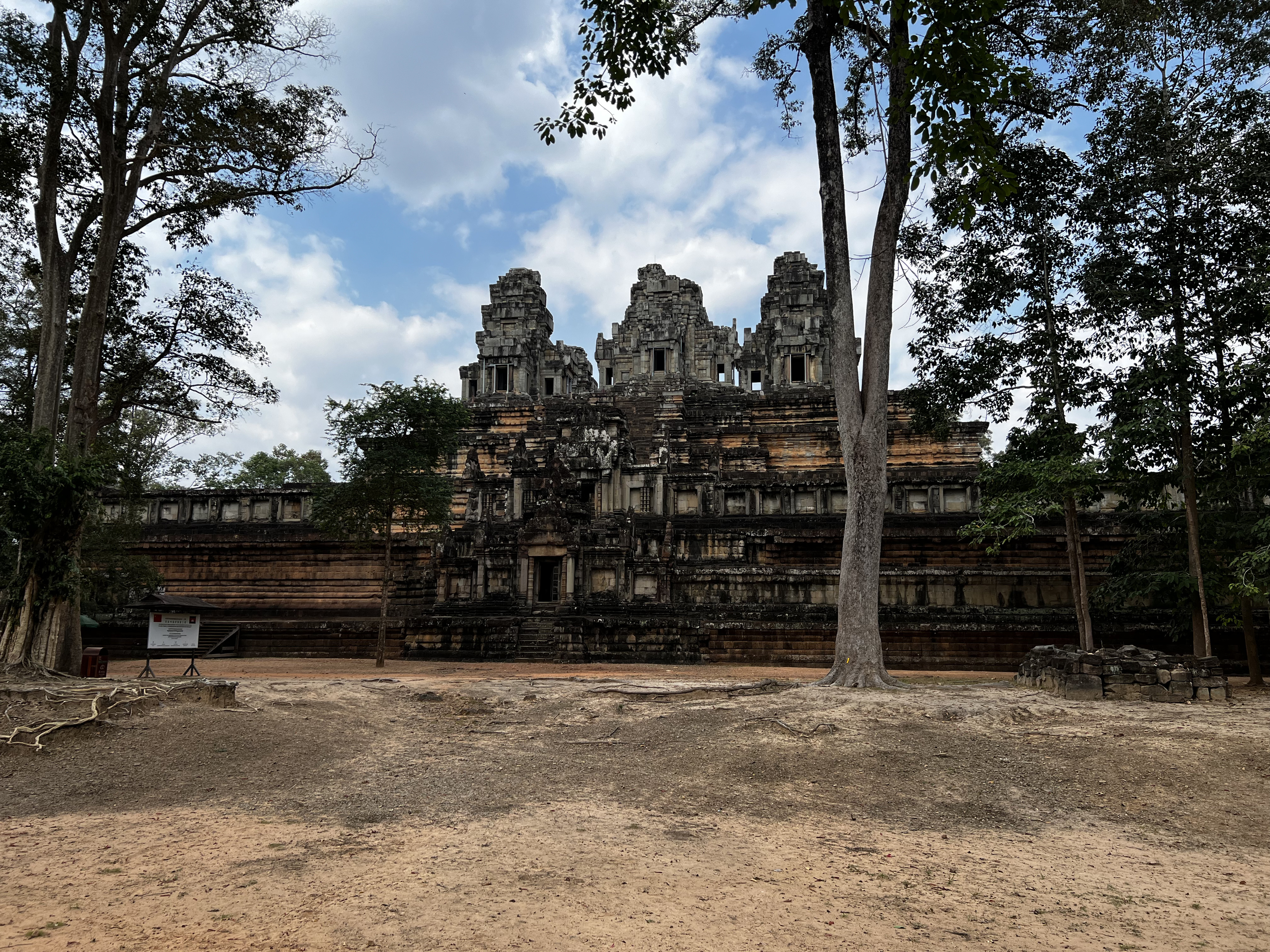 Picture Cambodia Siem Reap Ta Keo 2023-01 20 - Recreation Ta Keo