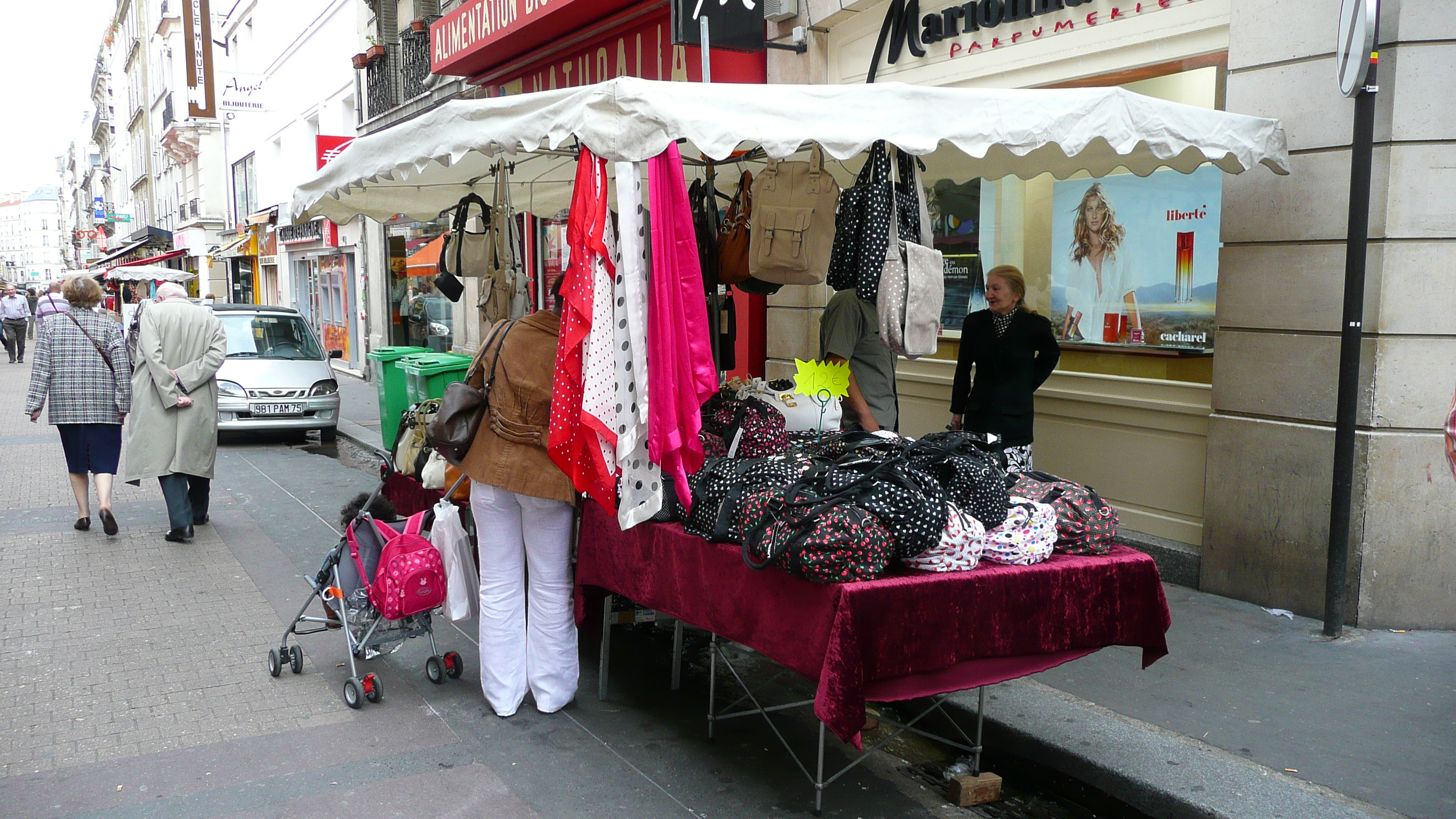 Picture France Paris 17th Arrondissement Rue Levis 2007-05 50 - Tours Rue Levis