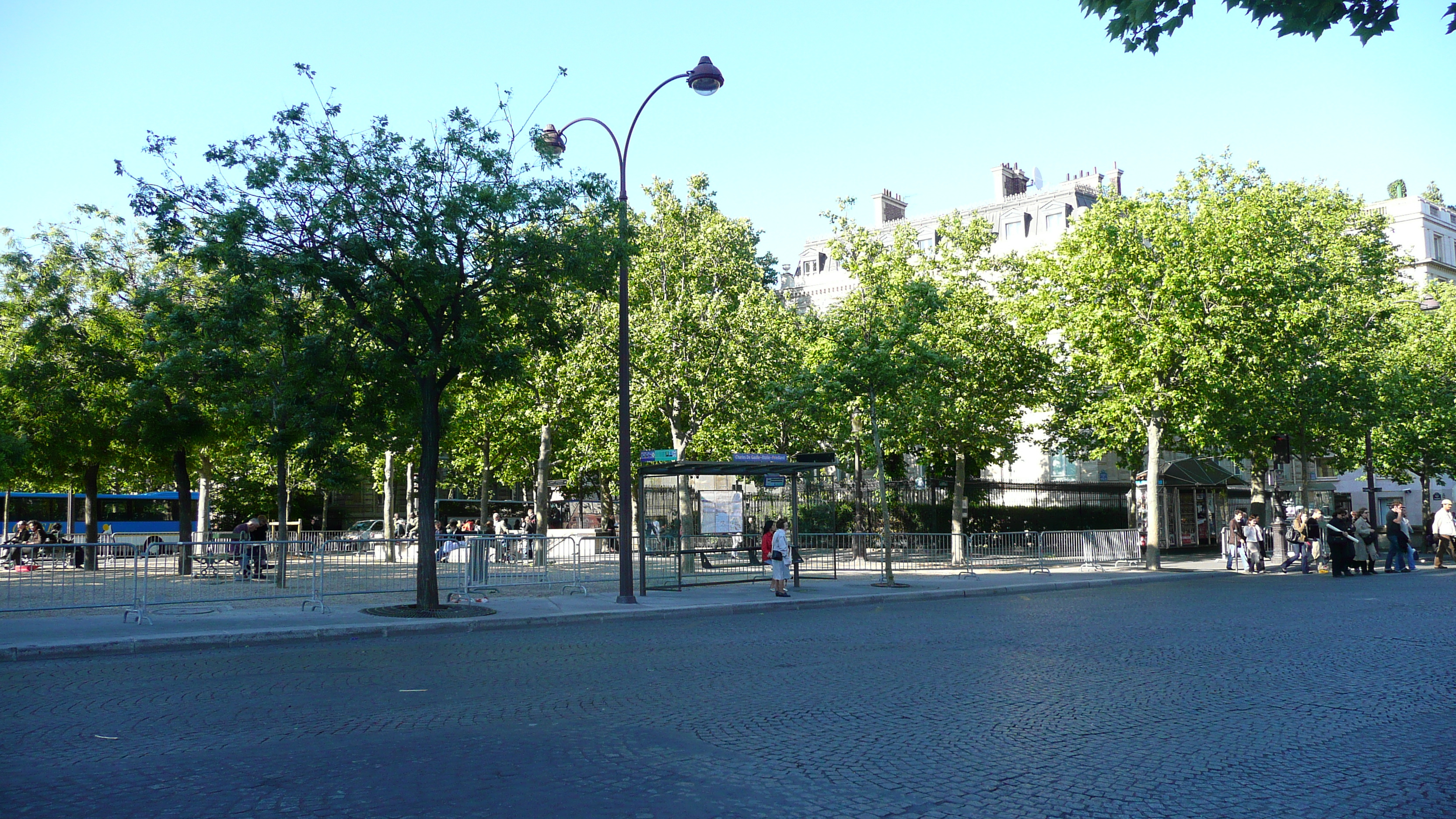 Picture France Paris Etoile and Arc de Triomphe 2007-05 83 - Tours Etoile and Arc de Triomphe